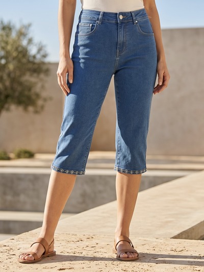 Grossiste CAROLE / VOGGO - Pantacourt en Jean – Bas Strass Grossiste CAROLE / VOGGO - Pantacourt en Jean – Bas Strass