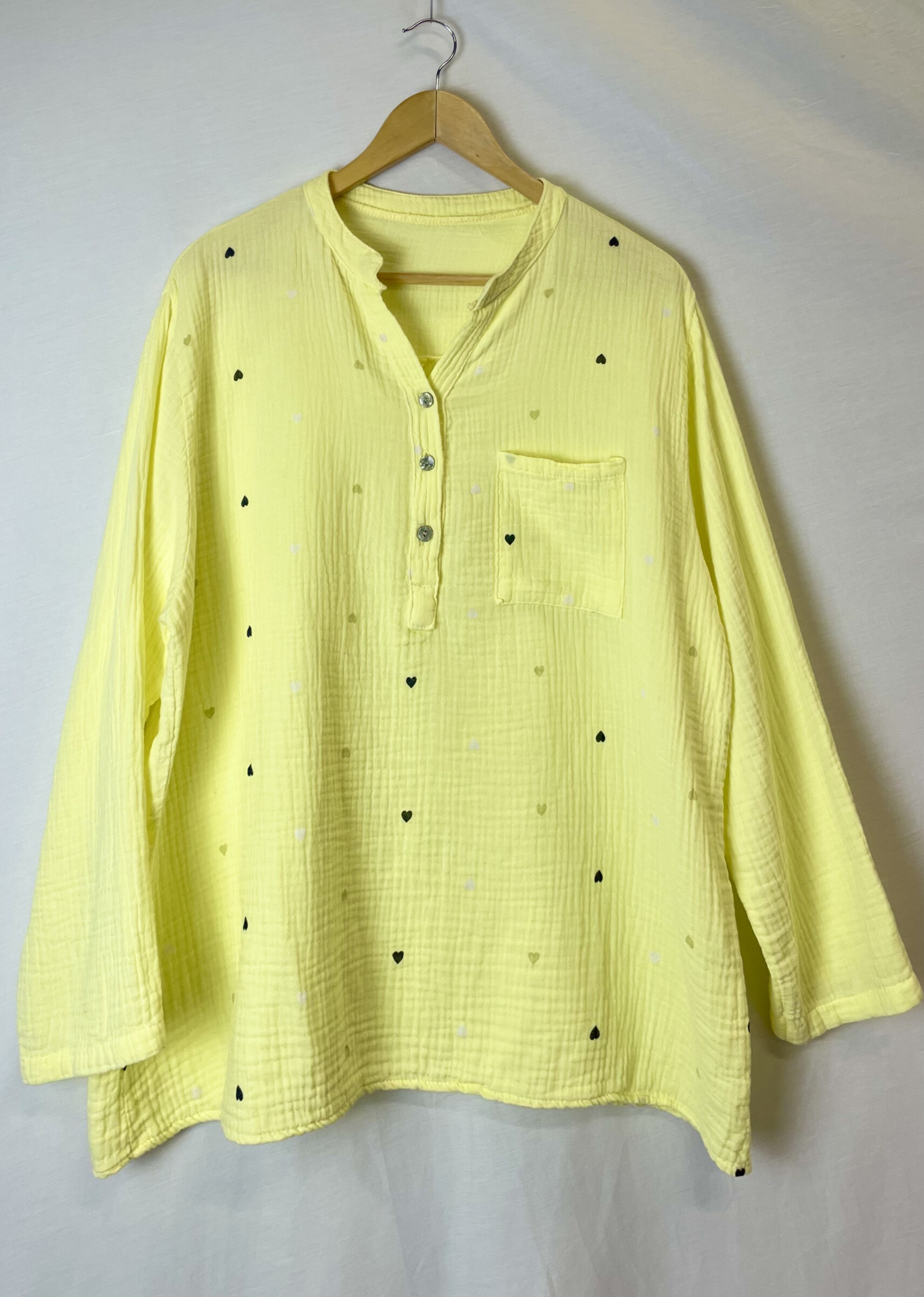 Wholesaler Catherine Style - Cotton gauze blouse with colorful heart print
