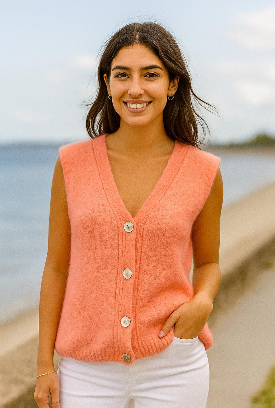 Grossista Catherine Style - Gilet in maglia morbida in misto alpaca.