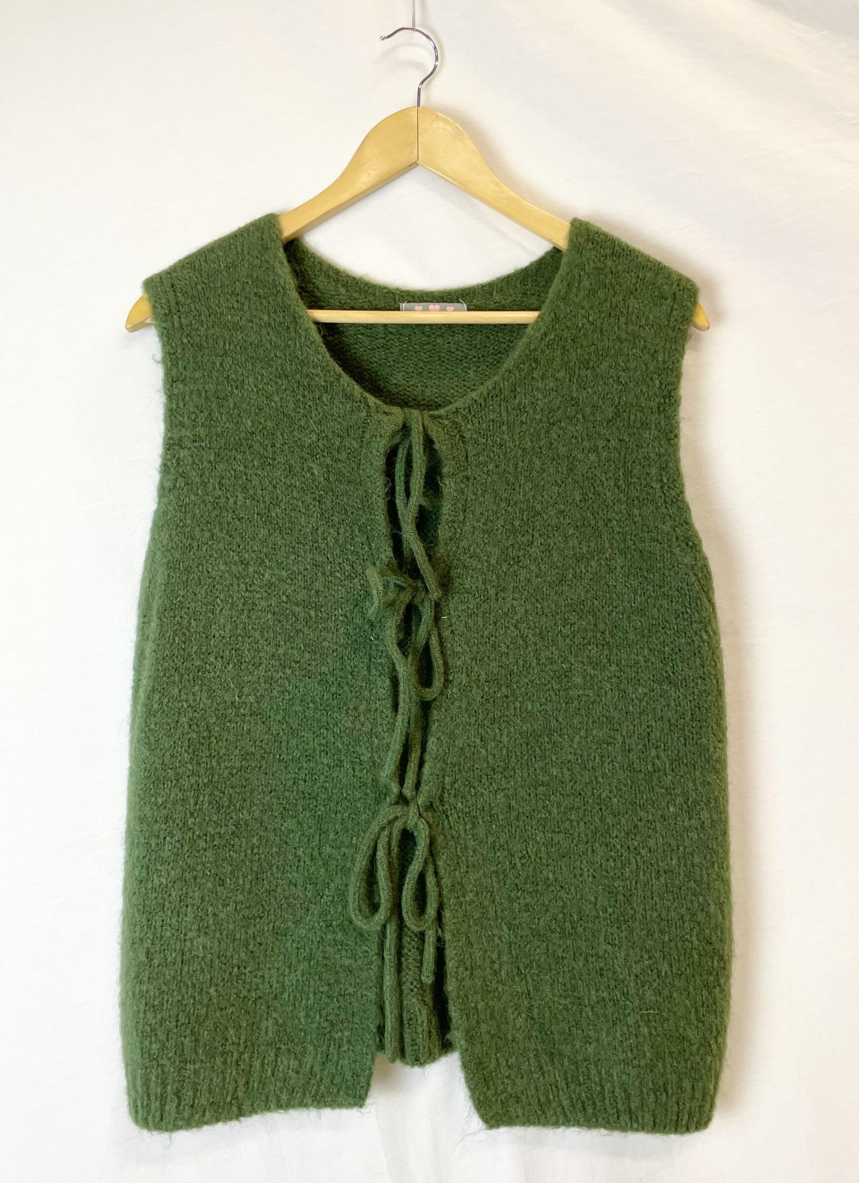 Großhändler Catherine Style - Strickweste zum Schnüren, gemütlich aus Baby-Alpaka-Mischung