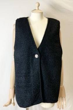 Grossiste Catherine Style - Veste texturée à bouton à porter avec un chemisier ou un pull