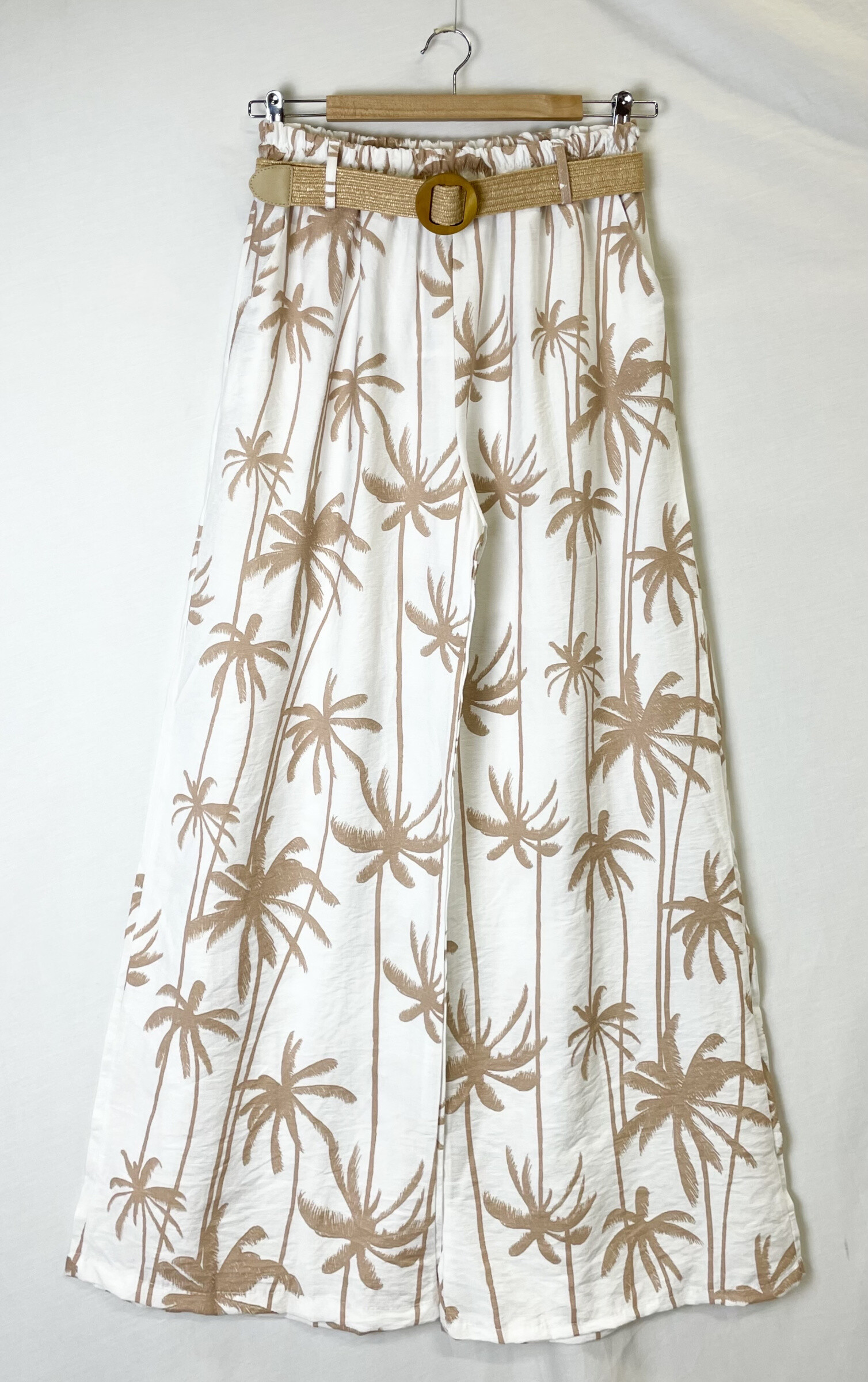 Grossista Catherine Style - Pantaloni fluidi a cocco con una cintura in camicia