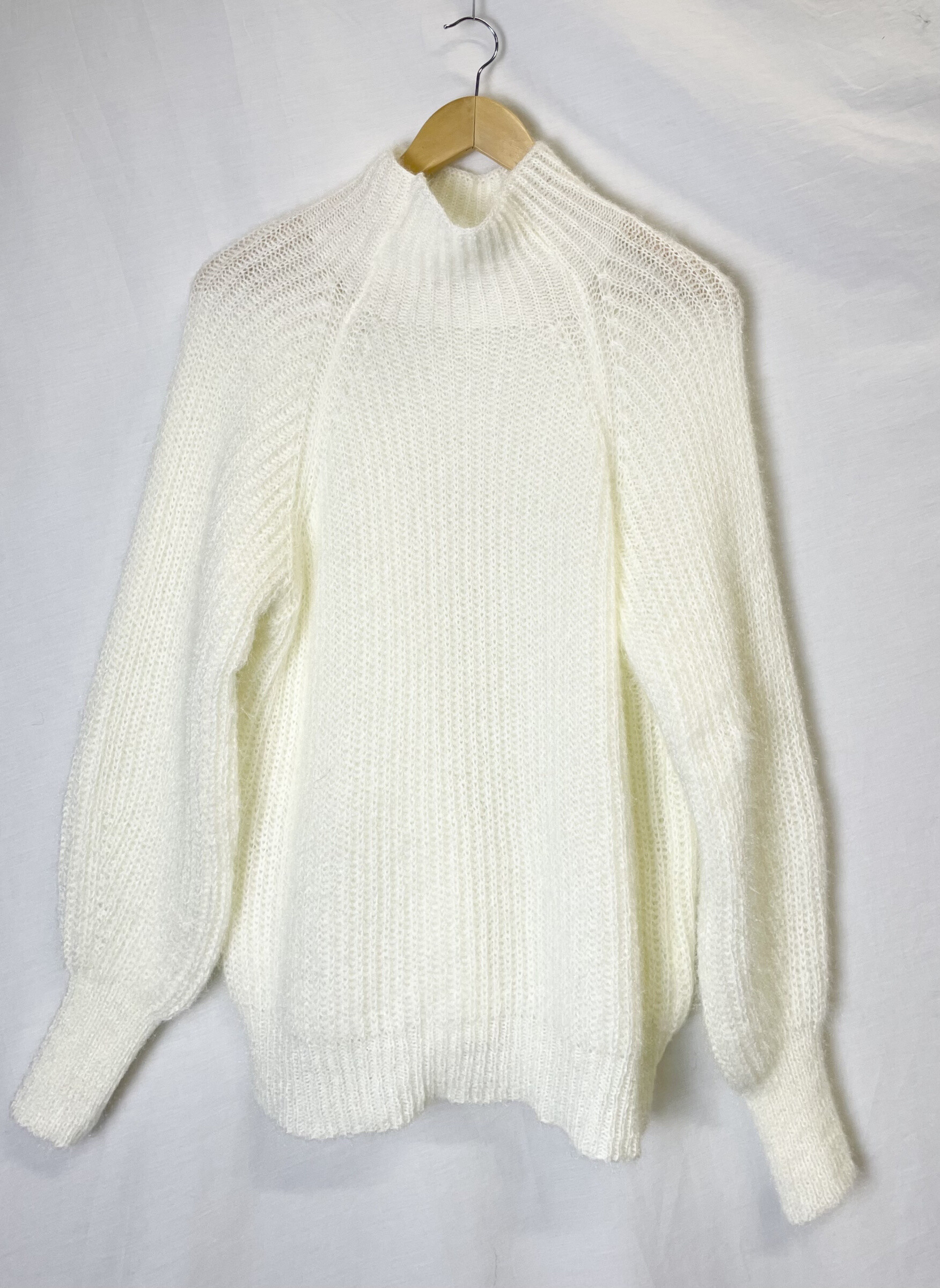 Grossiste Catherine Style - Pulls à maille à col montante