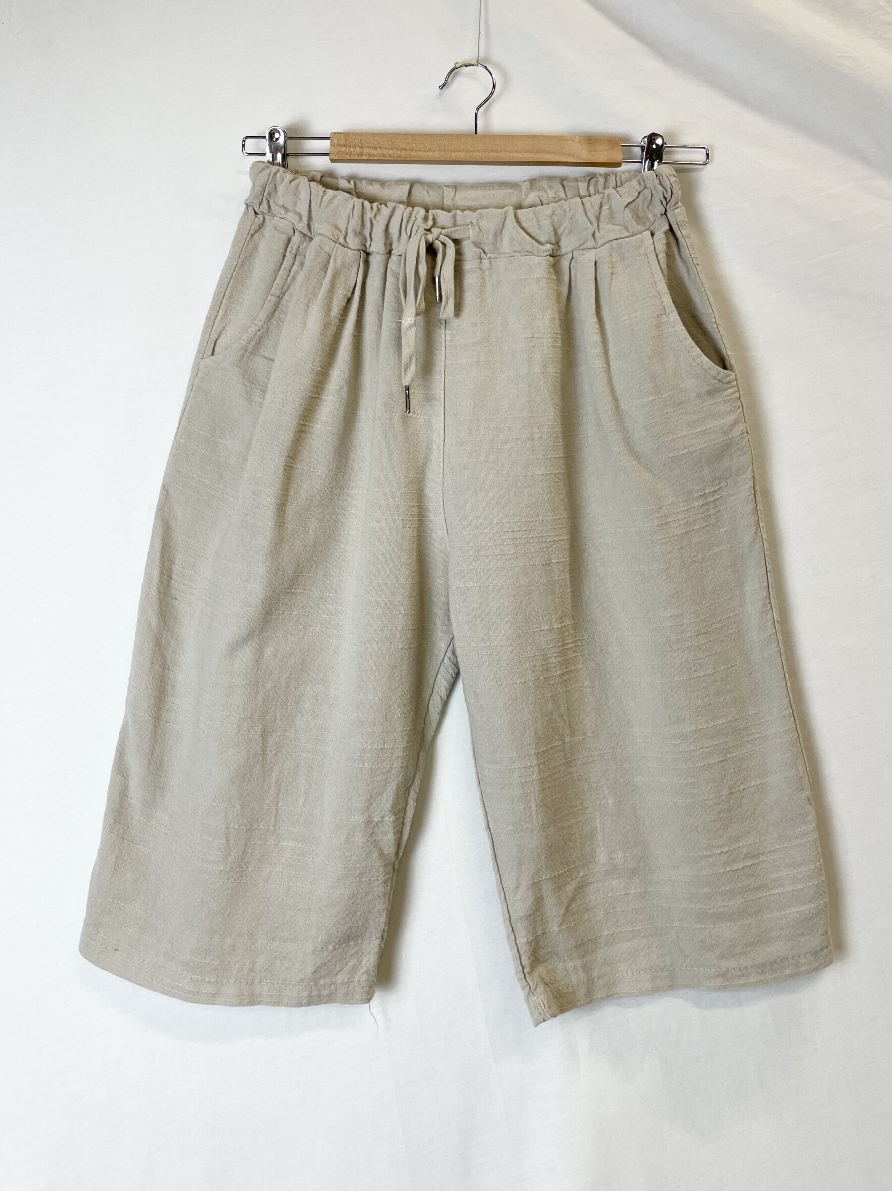 Wholesaler Catherine Style - Casual shorts in poached linen cotton canvas