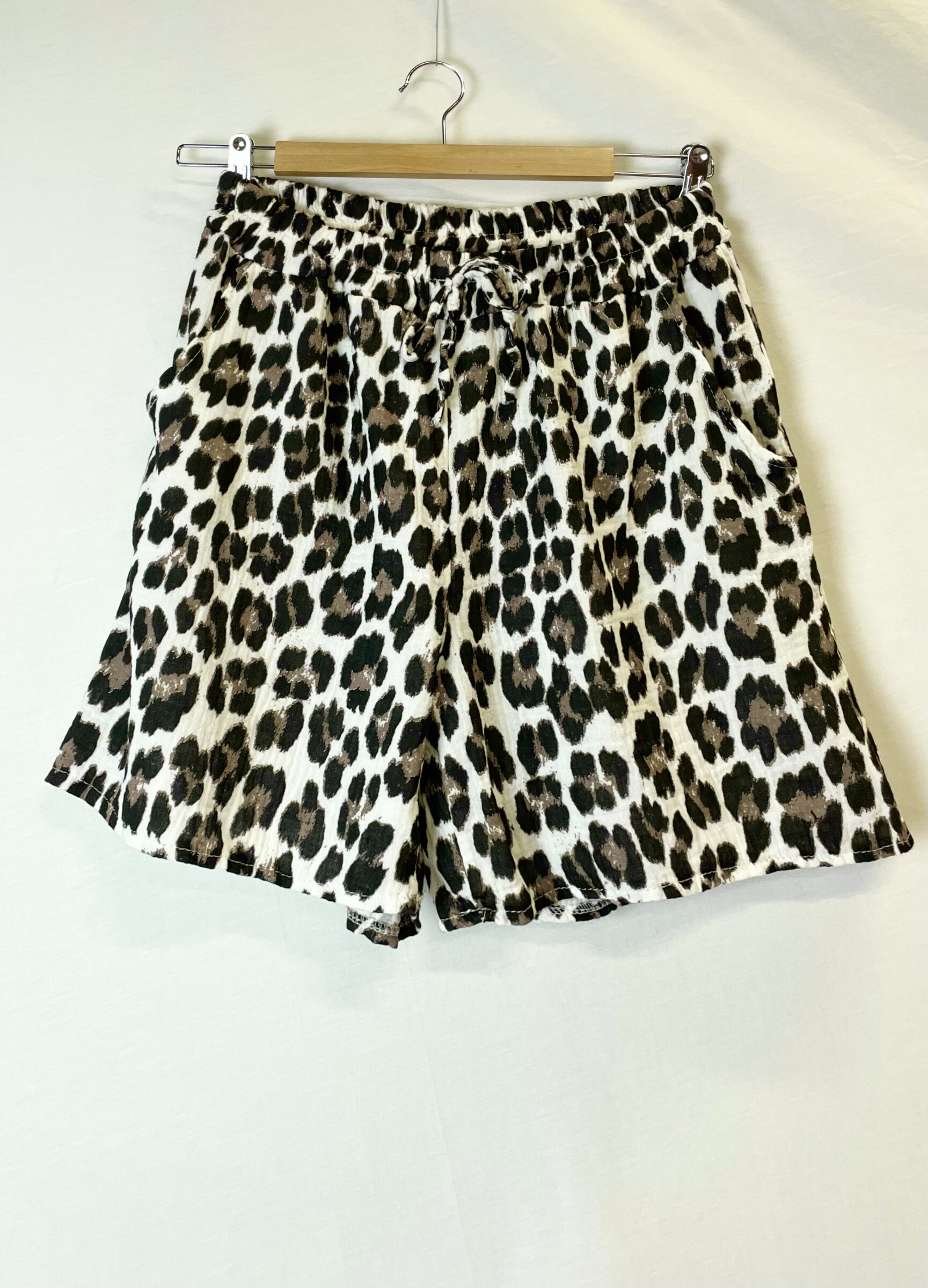 Wholesaler Catherine Style - Cotton gauze shorts with poached fluorescent leopard