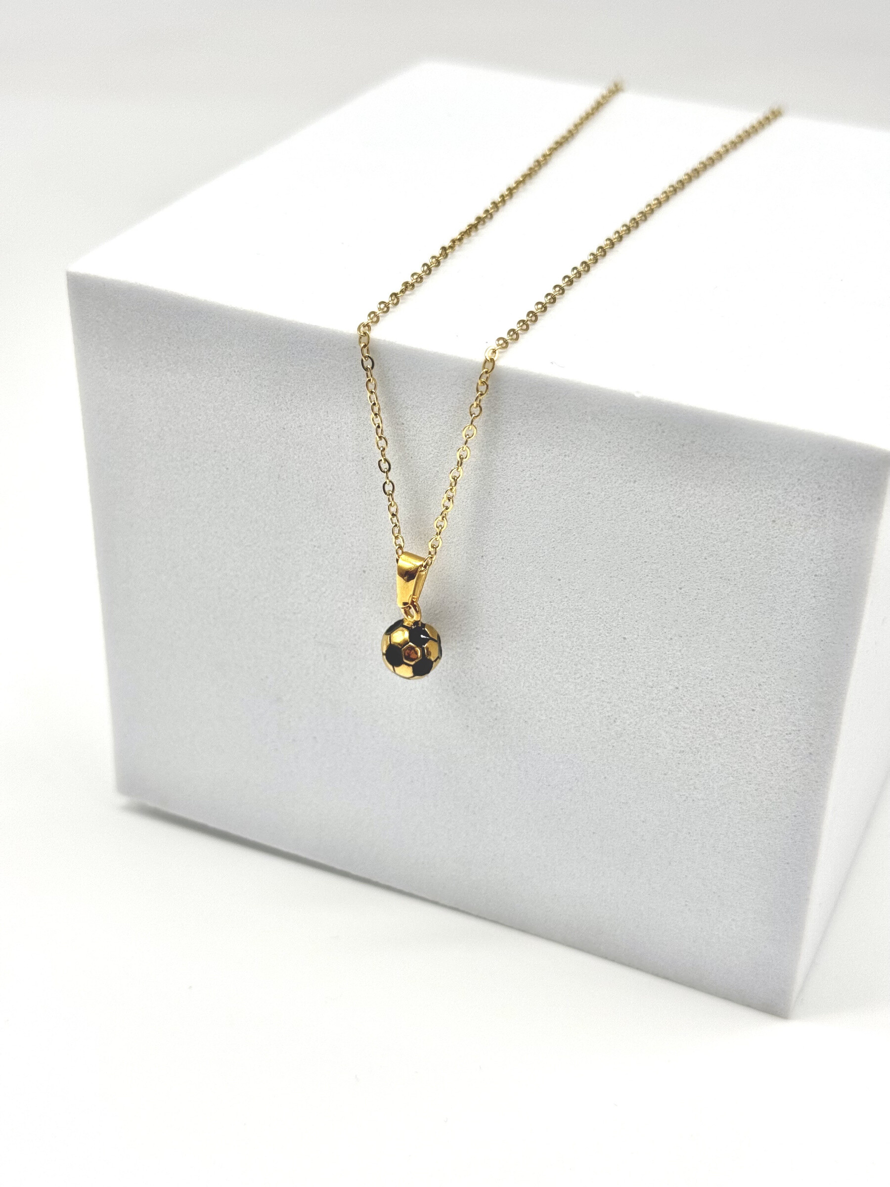 Wholesaler Cecile II - Stainless steel pendant necklace.