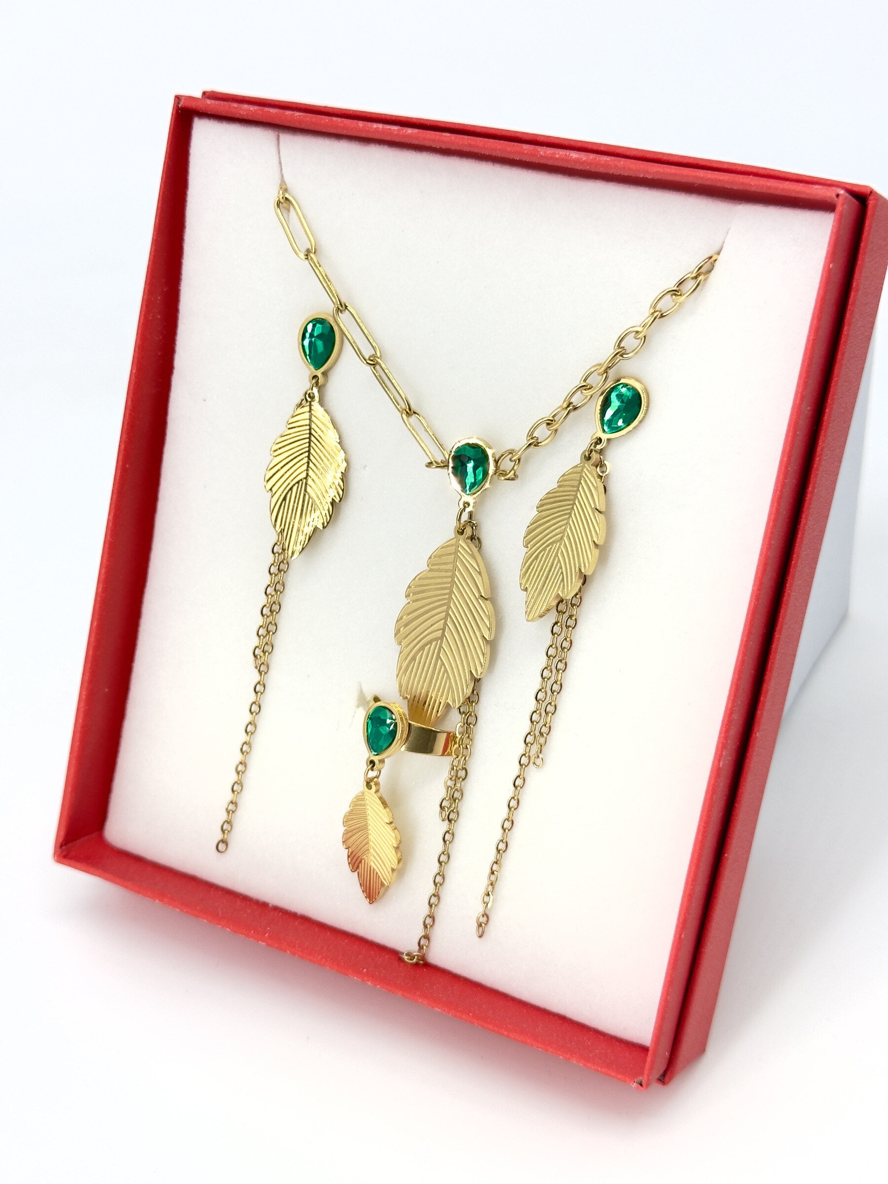 Wholesaler Cecile II - Jewelry set with gift box.