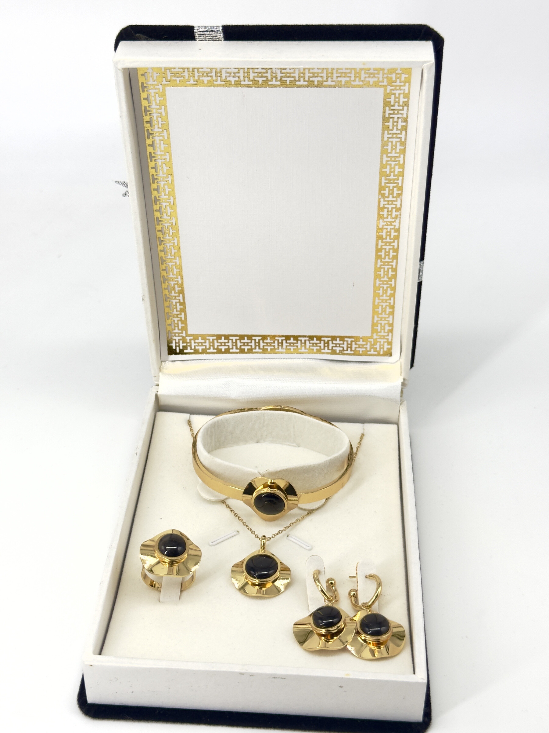 Wholesaler Cecile II - Gift box with stainless steel ornament.