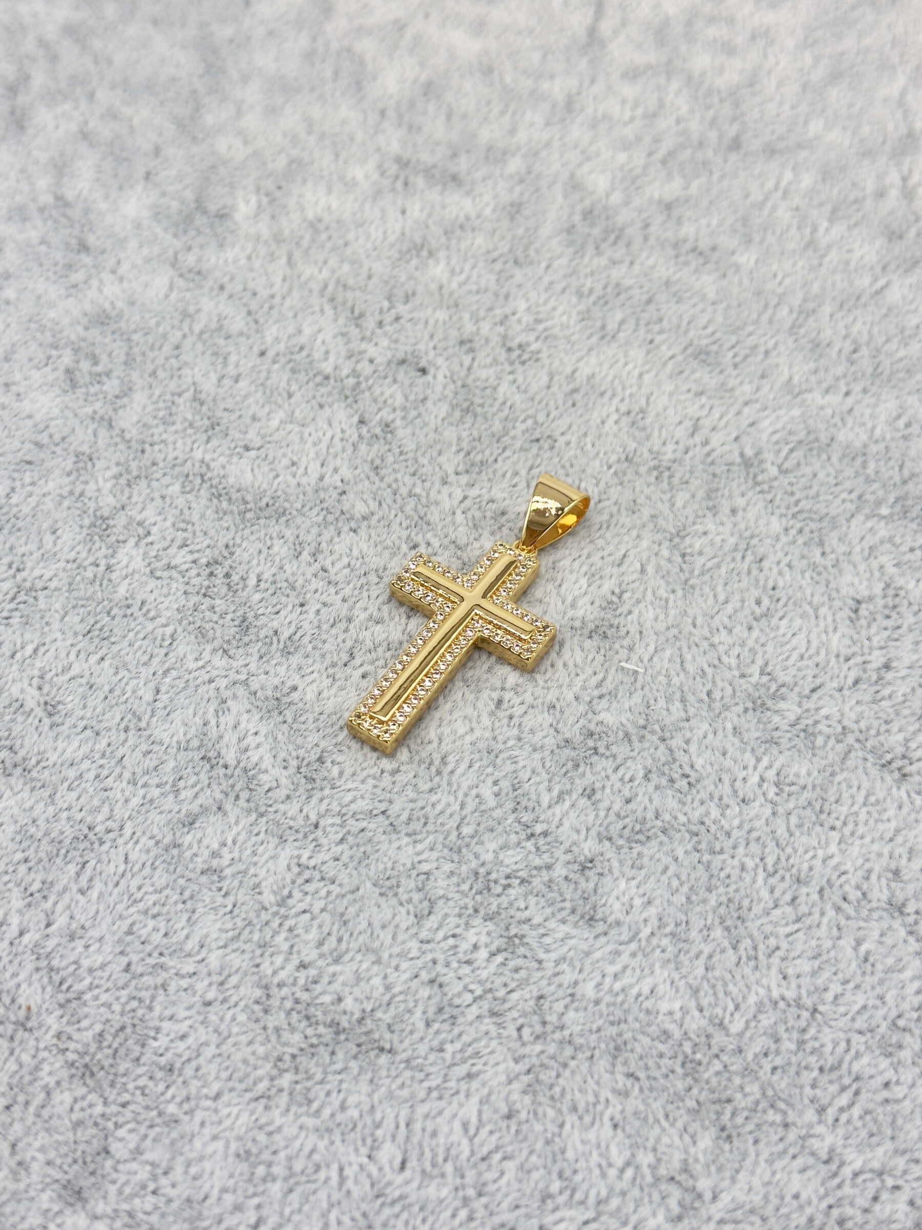 Wholesaler Cecile II - Gold plated pendant with rhinestones