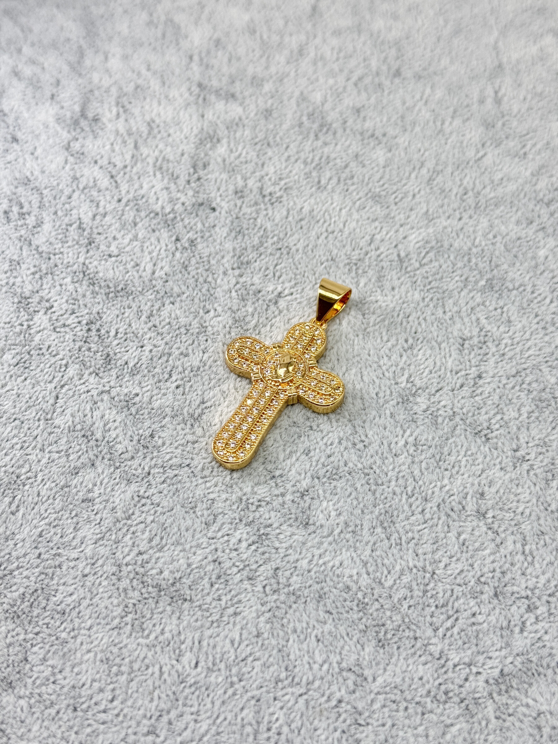 Wholesaler Cecile II - Gold plated pendant with rhinestones