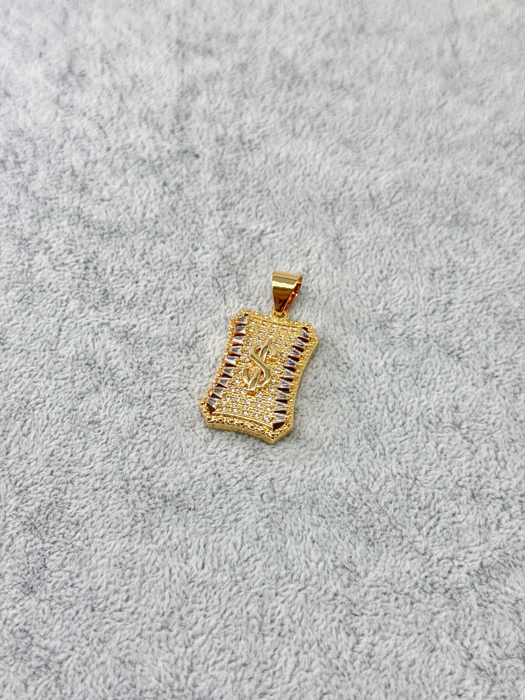 Wholesaler Cecile II - Gold plated pendant with rhinestones