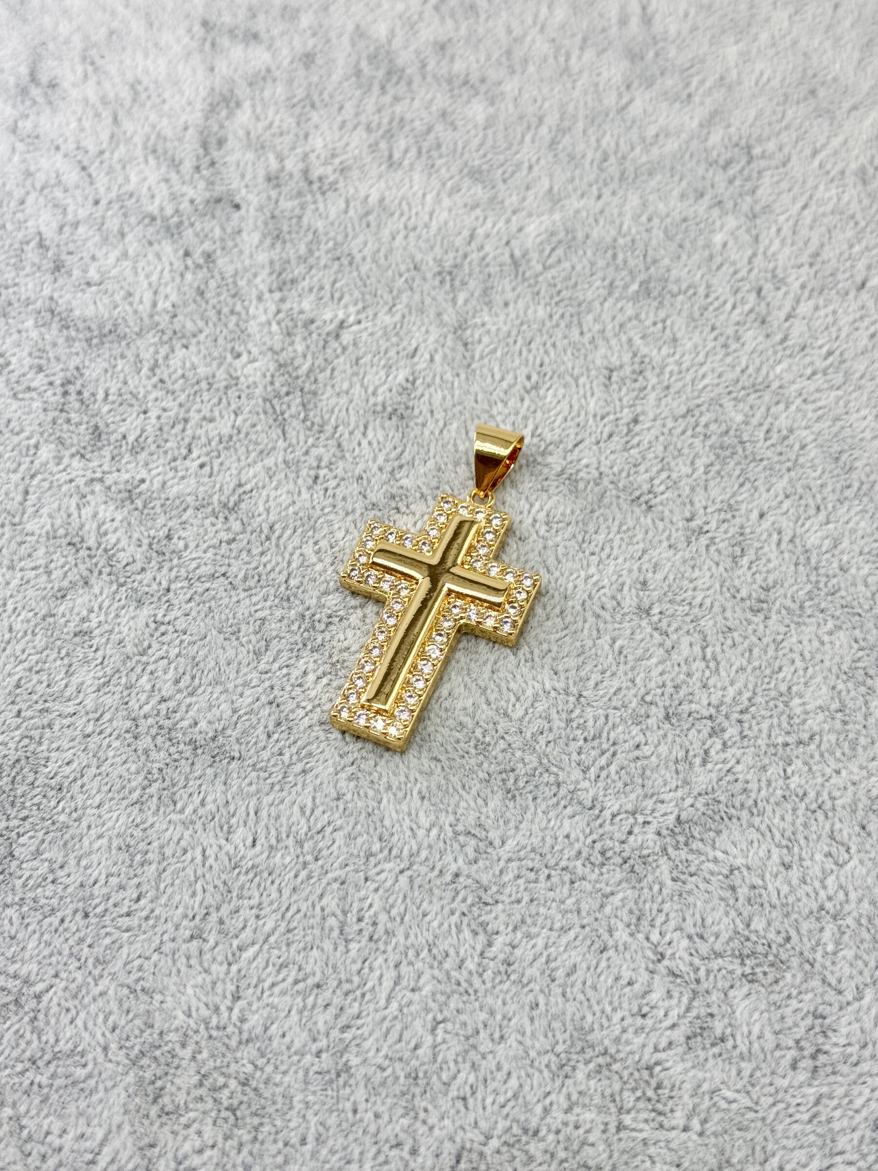 Wholesaler Cecile II - Gold plated pendant with rhinestones