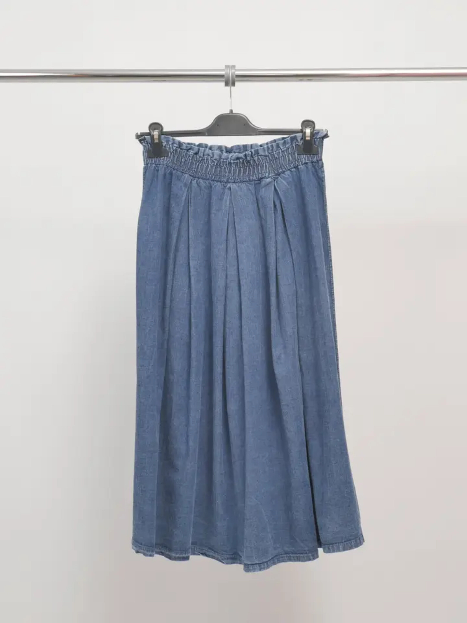 Großhändler Cécile Wang - Fließender Denim-Rock mit gesmoktem Bund TDMG157-3