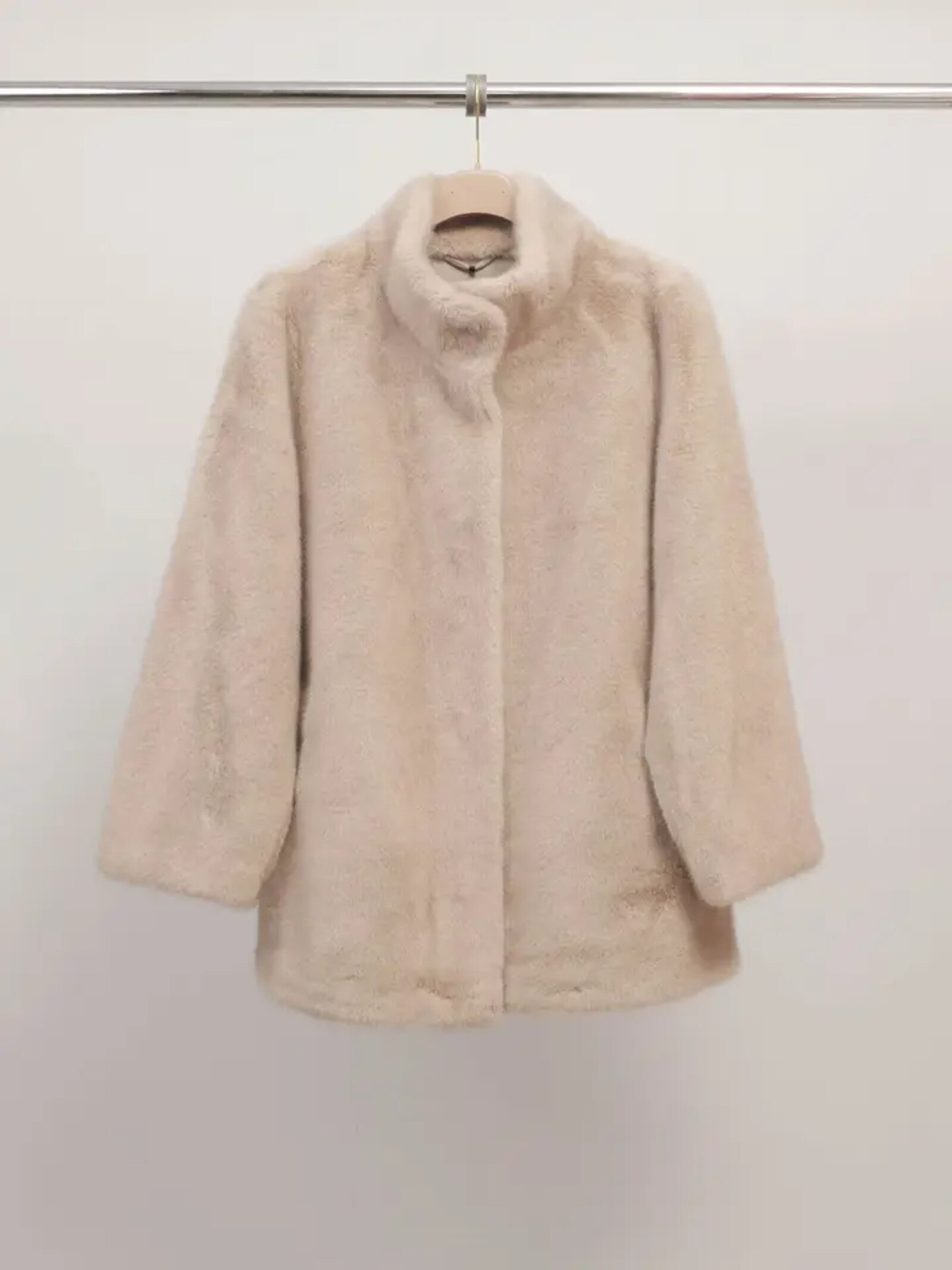 Mayorista Cécile Wang - Chaqueta de piel sintética con cuello alto DSY25011