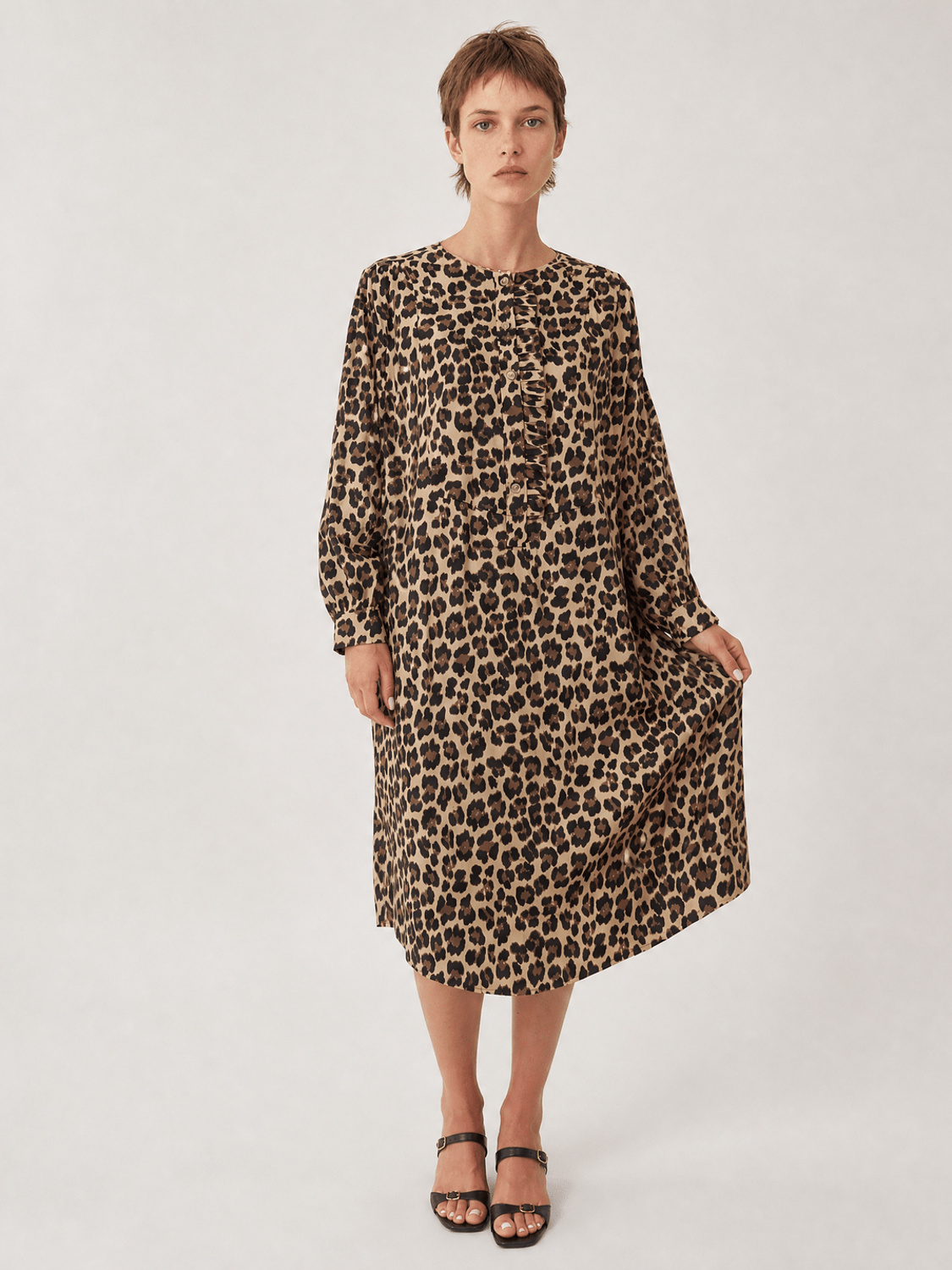 Grossiste CÉCILE WANG - Robe léopard à volant – TDM65326