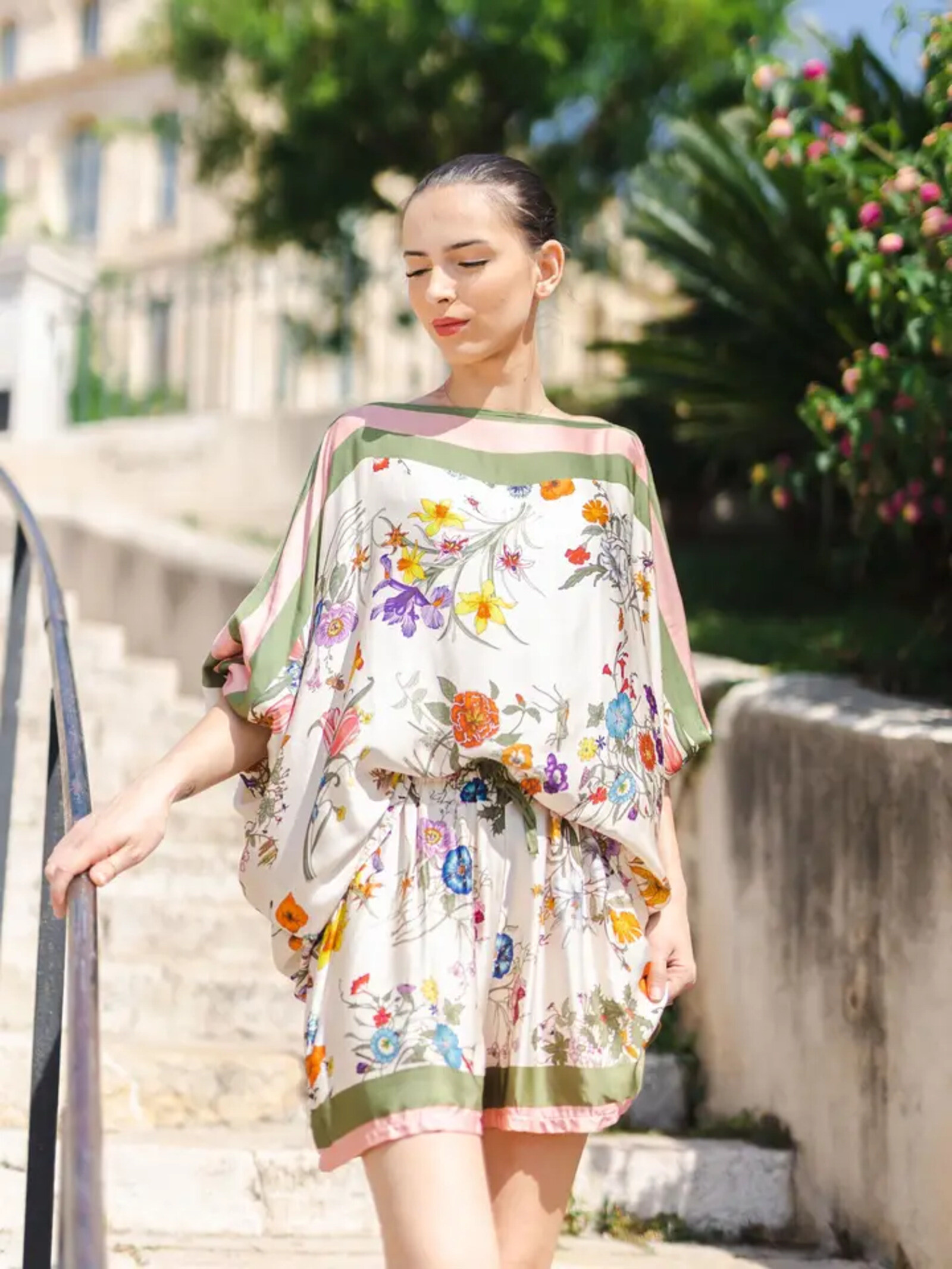 Grossista Cécile Wang - Short fluido stampato floreale in seta-viscosa KD8320VS-6