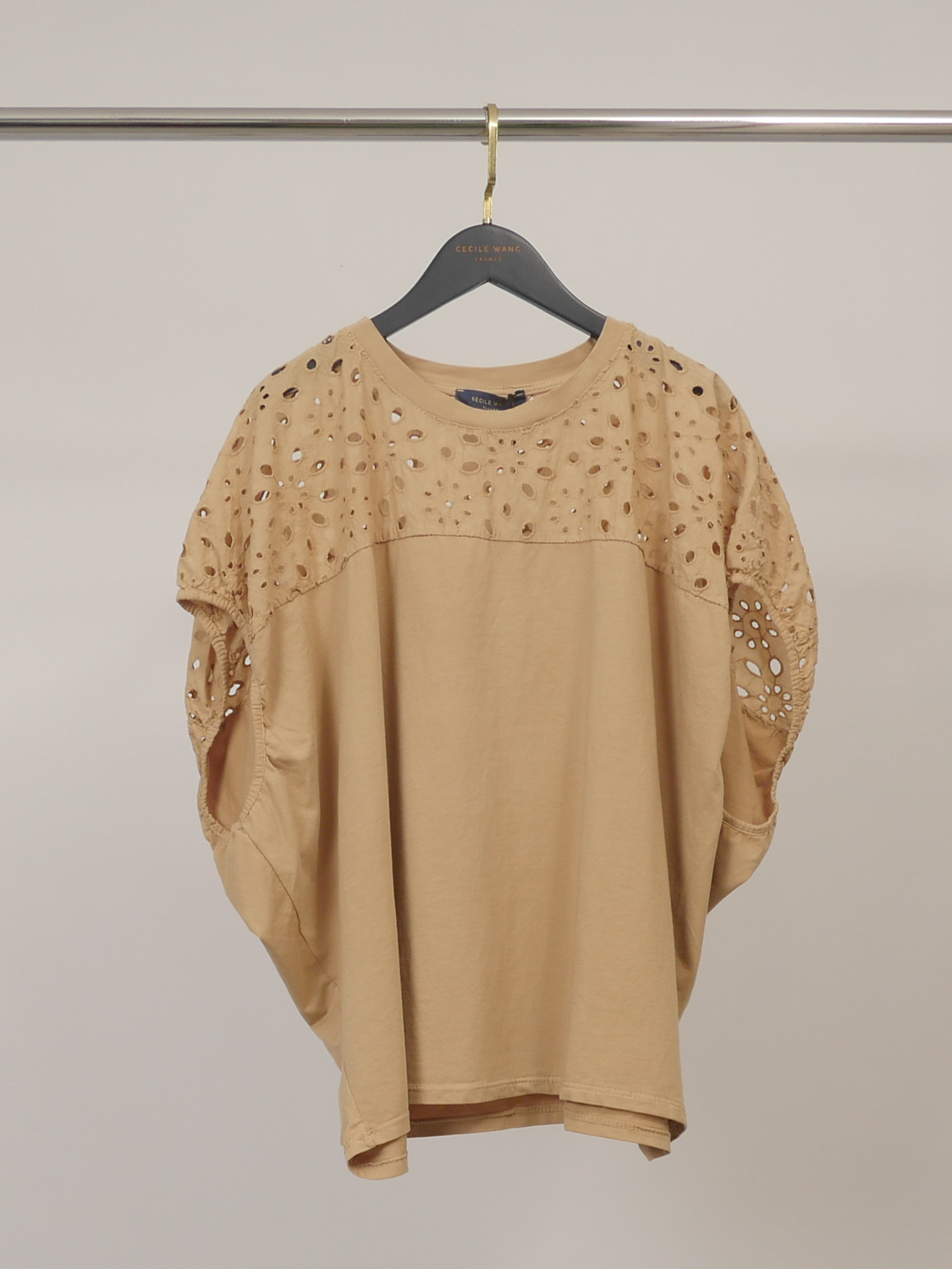 Wholesaler CÉCILE WANG - Loose cotton T-shirt with eyelet embroidery DB15248