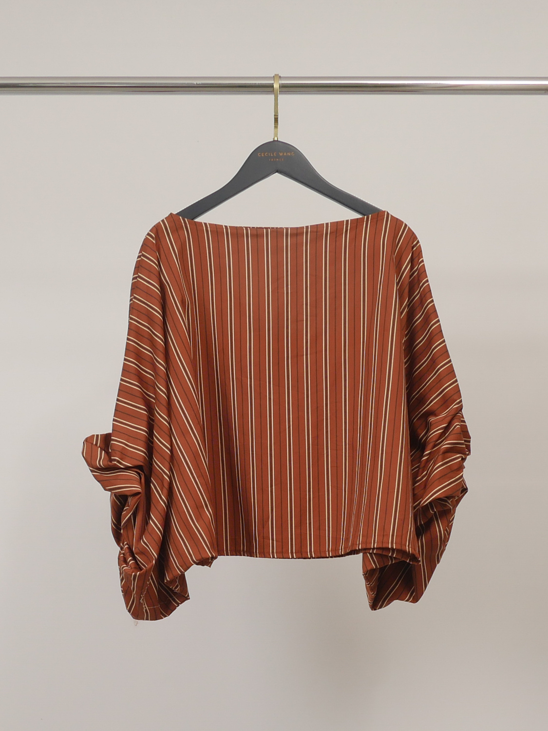 Mayorista CÉCILE WANG - Túnica de rayas con cuello barco TDM28126-7