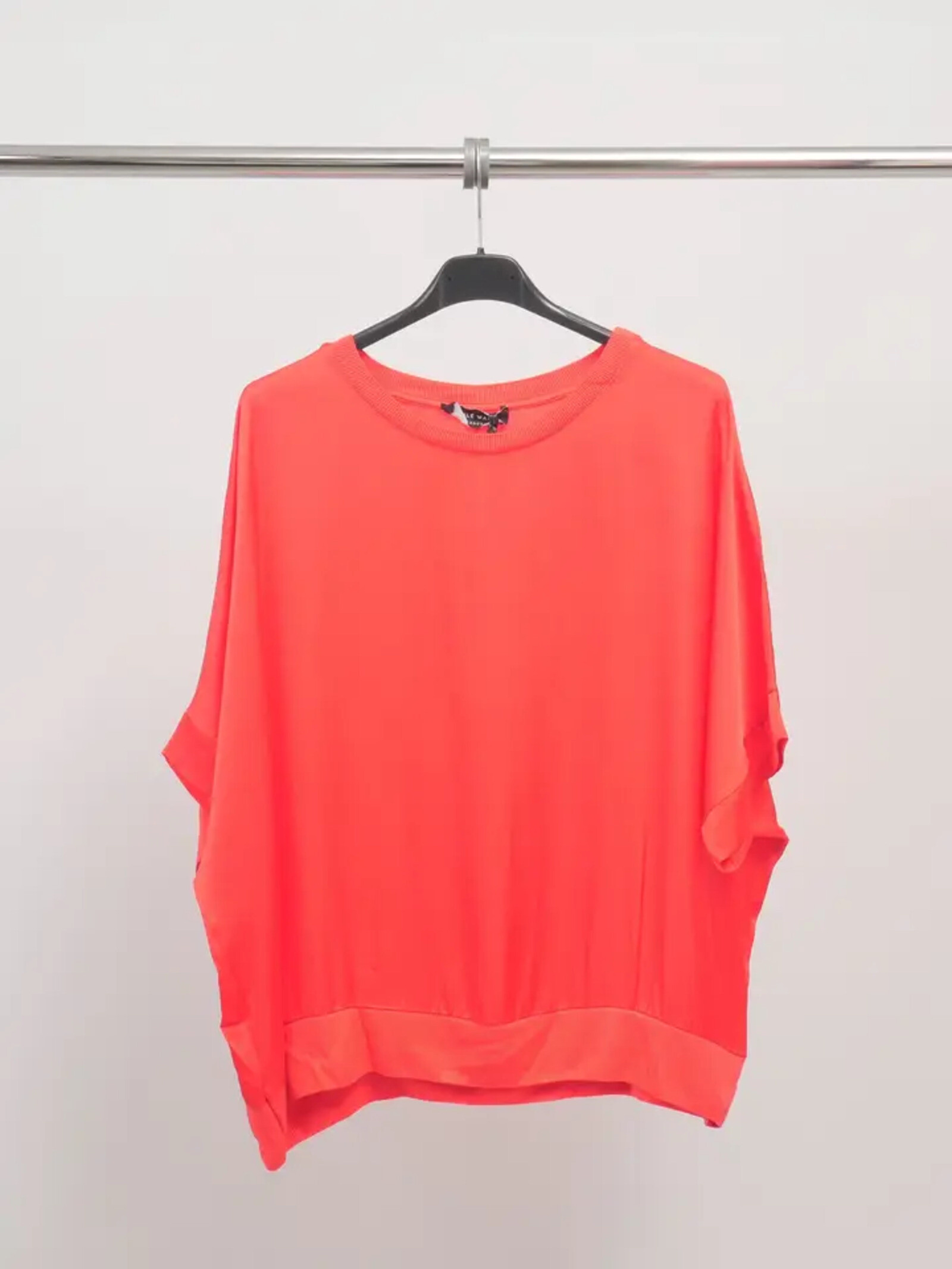 Wholesaler Cécile Wang - Fluid tunic with batwing sleeves - YS23006