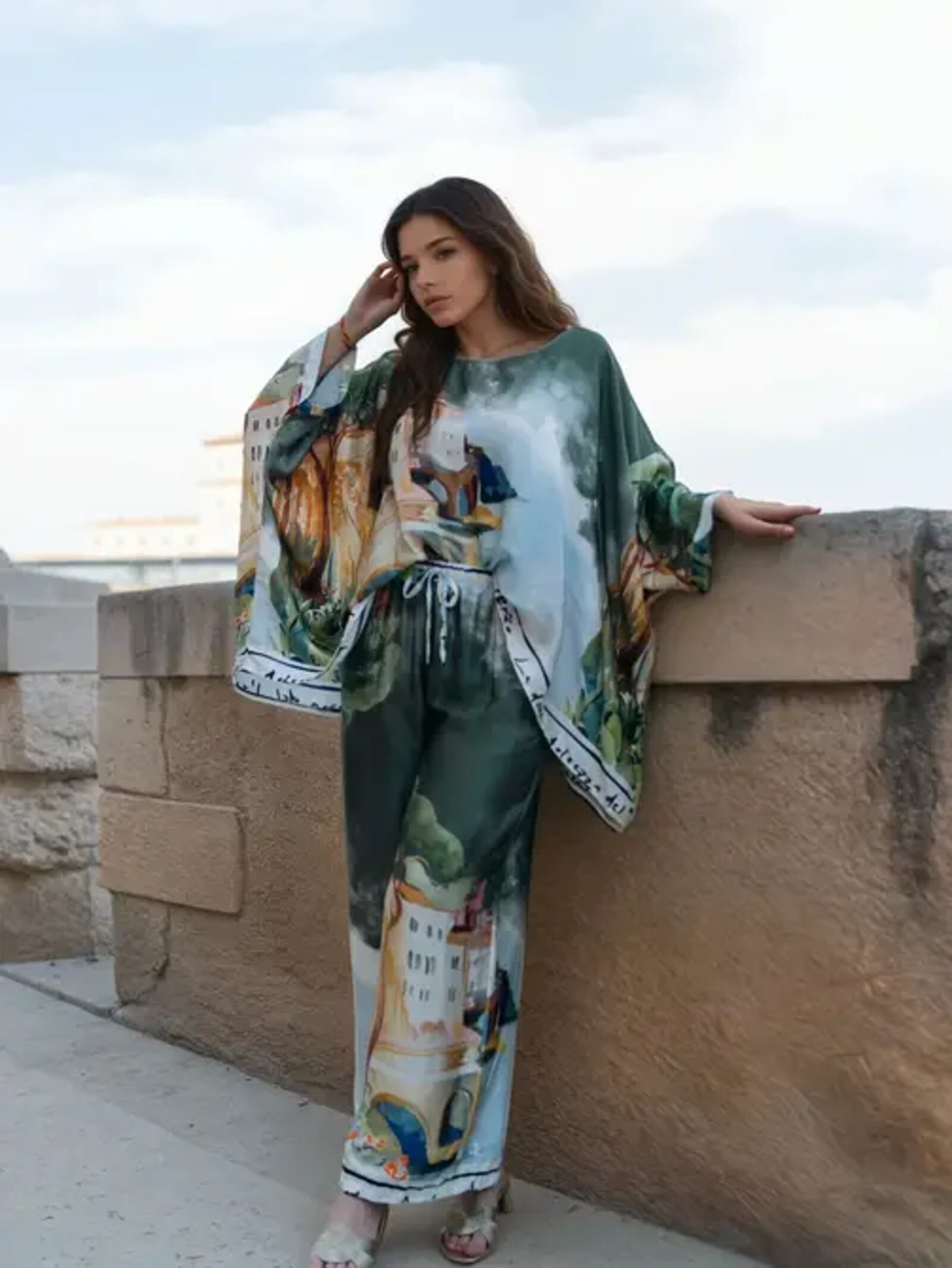 Wholesaler Cécile Wang - Fluid tunic with watercolor print in viscose and silk KD8762VS-22