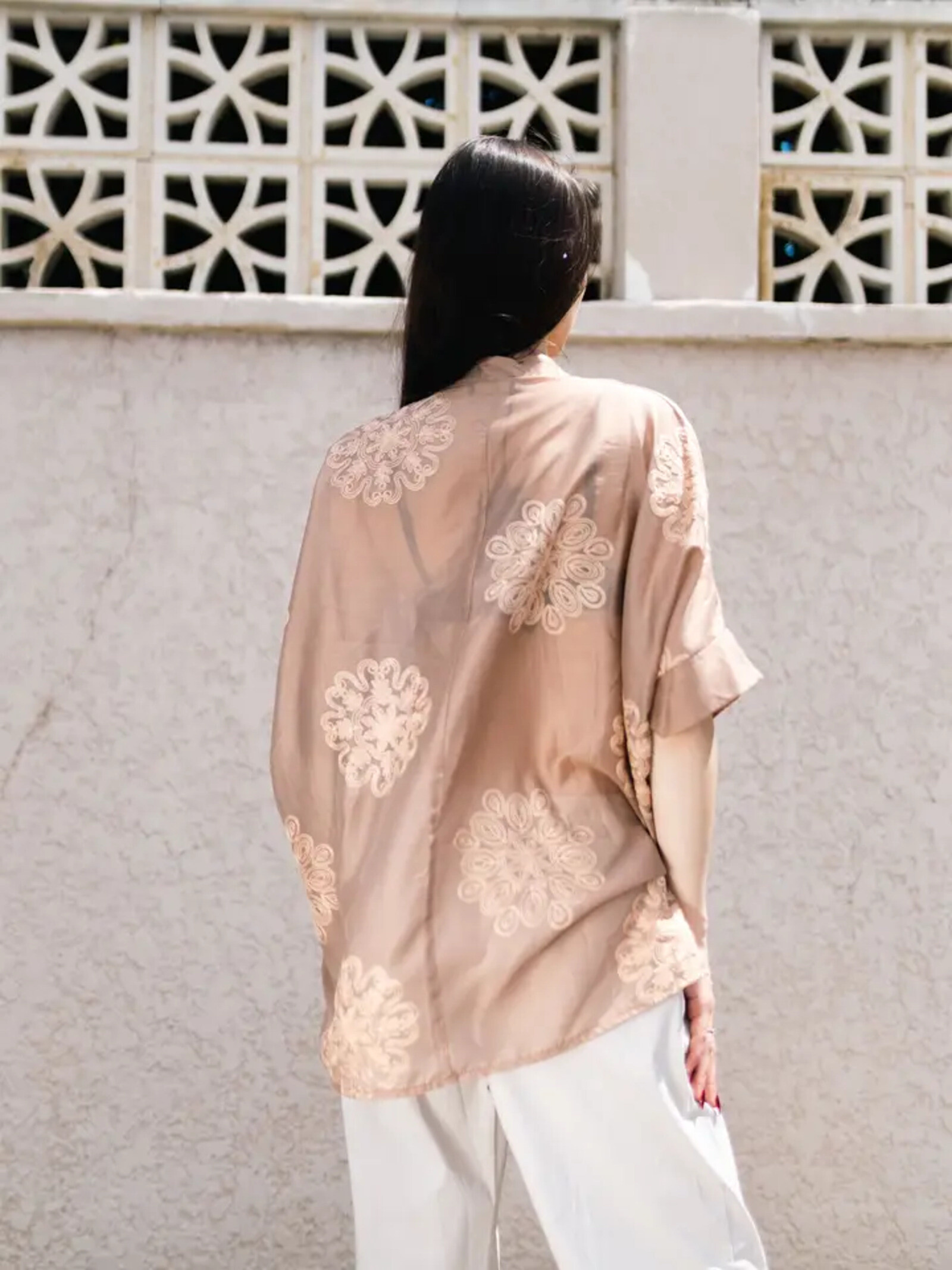 Wholesaler Cécile Wang - Tunic with split collar tone-on-tone embroideries - TDM3082