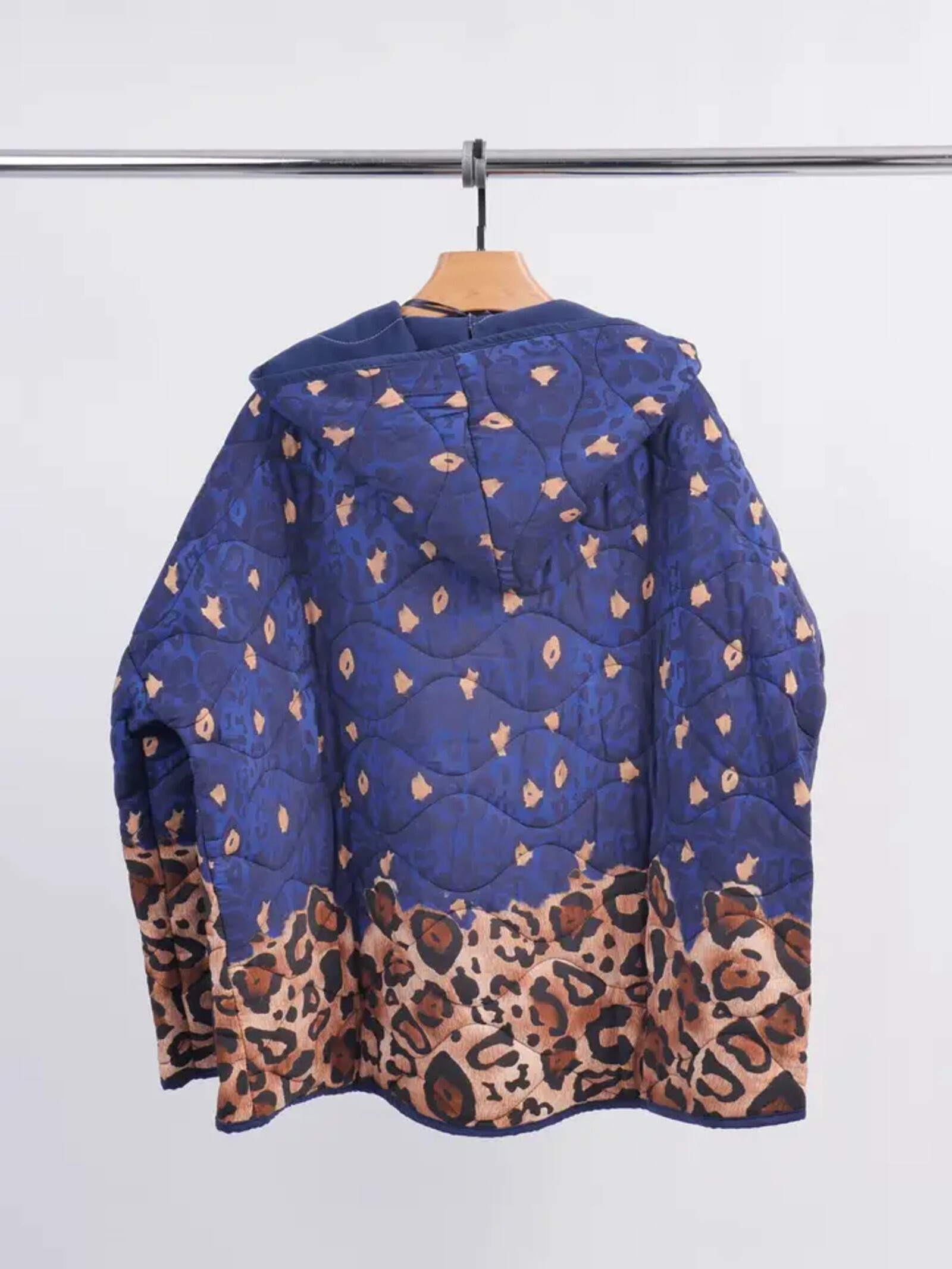Grossista Cécile Wang - Giacca trapuntata con cappuccio KD8559