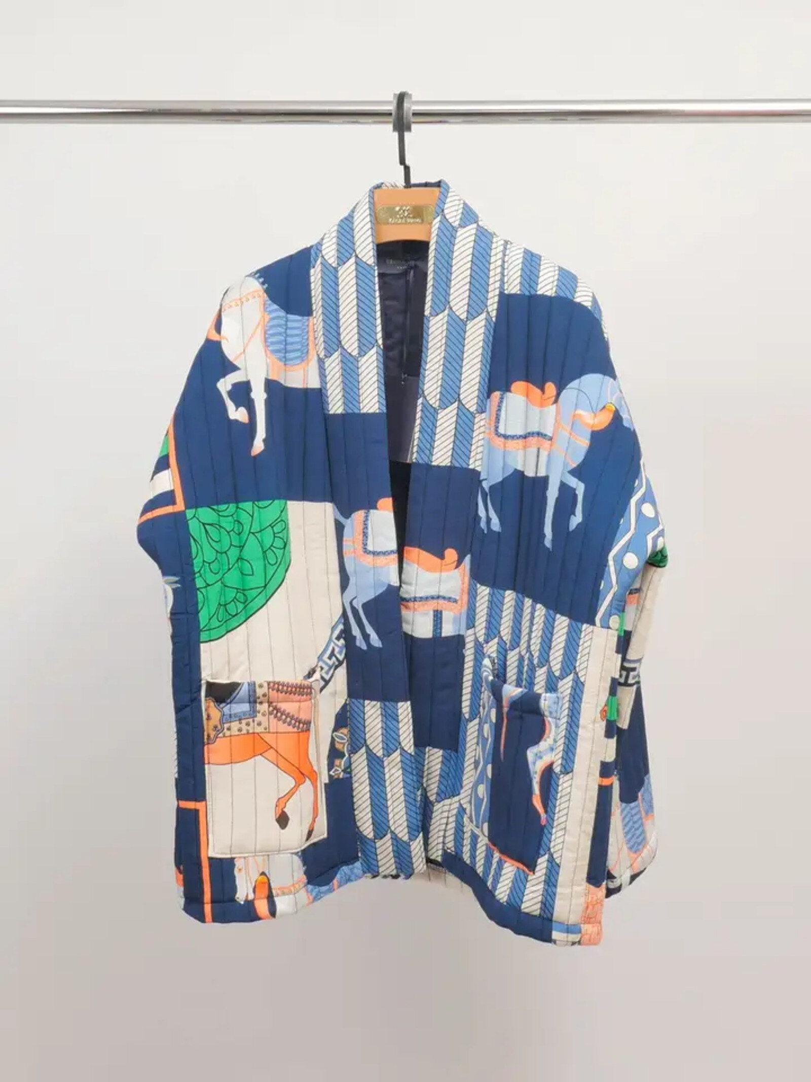 Wholesaler Cécile Wang - Quilted kimono jacket with horse print KD7280-15