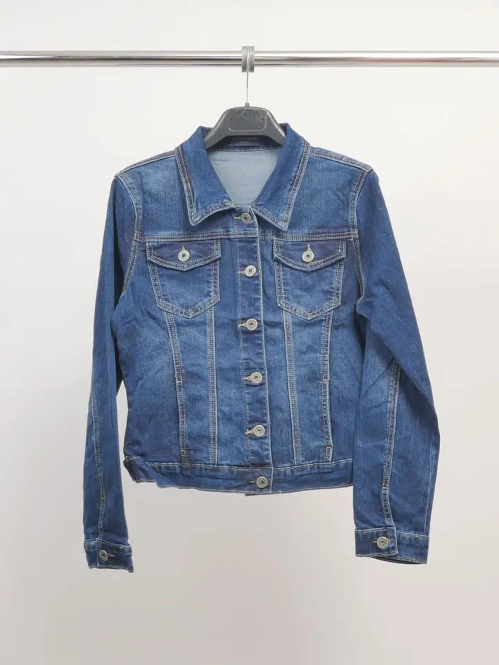 Grossista Cécile Wang - Giacca di jeans aderente blu medio SD6799-2