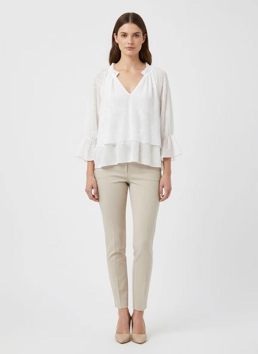 Grossiste CEM - PULL COL EN V EN GEORGETTE BRODÉ AVEC TAILLE ÉLASTIQUE