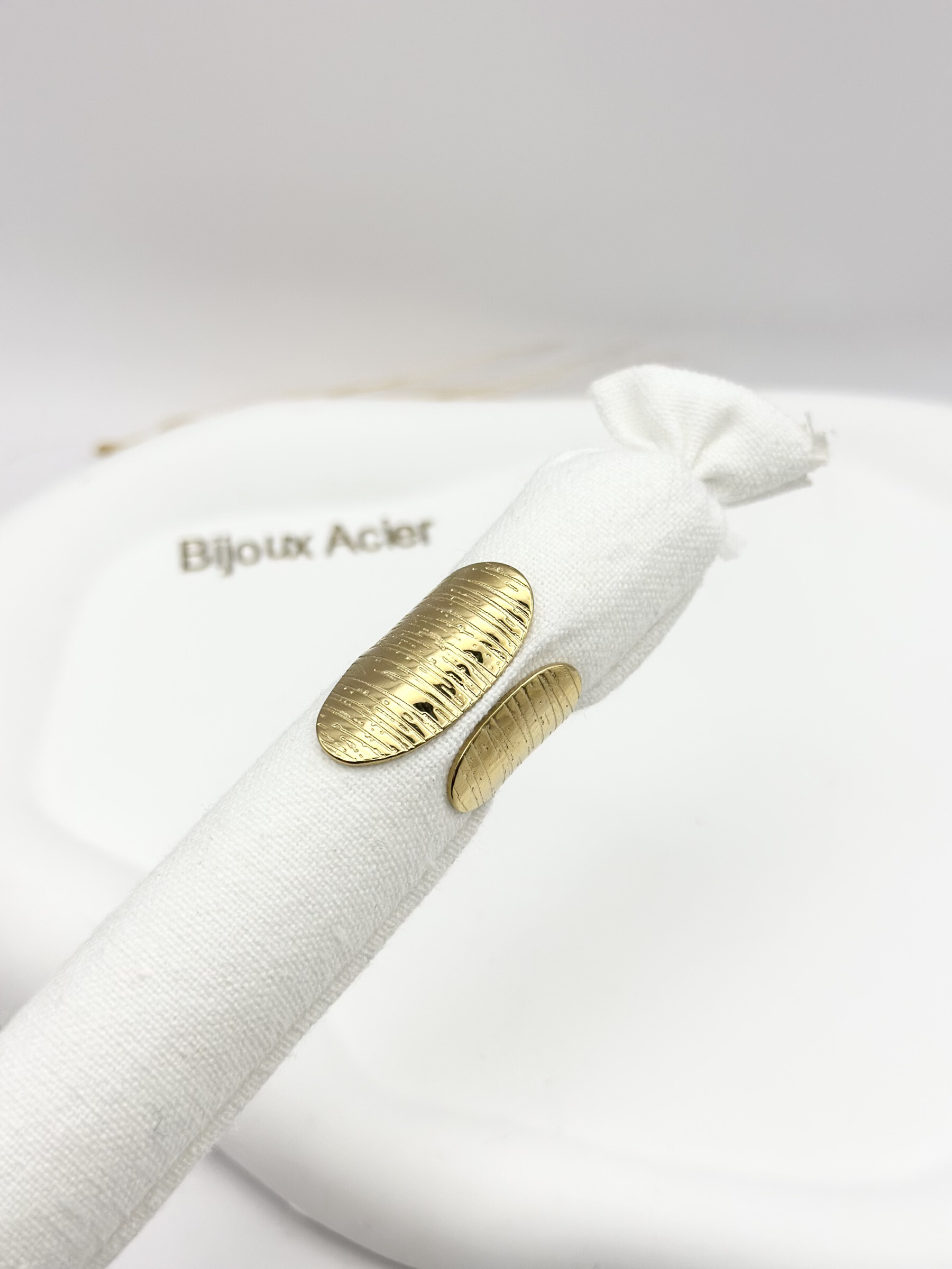 Grossiste Ceramik - Bague Double Plaque Texturée – Acier Inoxydable Doré