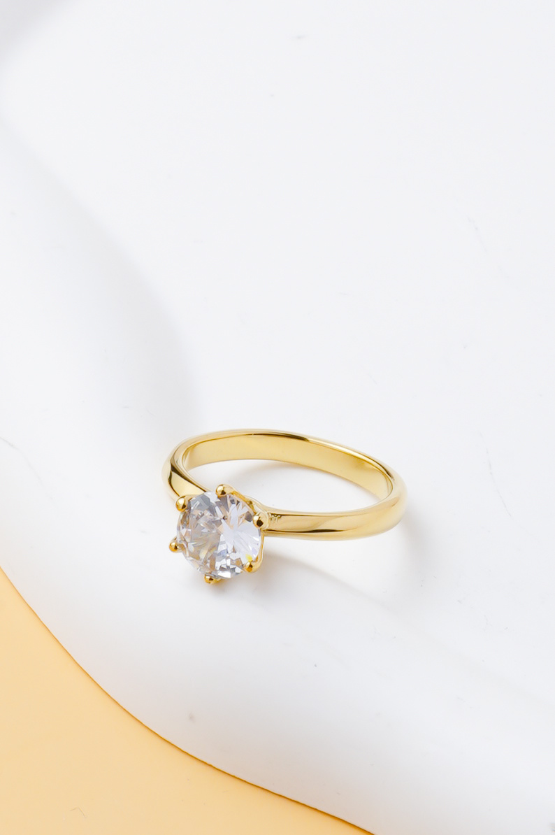 Grossiste Ceramik - Bague Femme Solitaire Zircon – Acier Inoxydable – Tailles US 5-10 / FR 49-62
