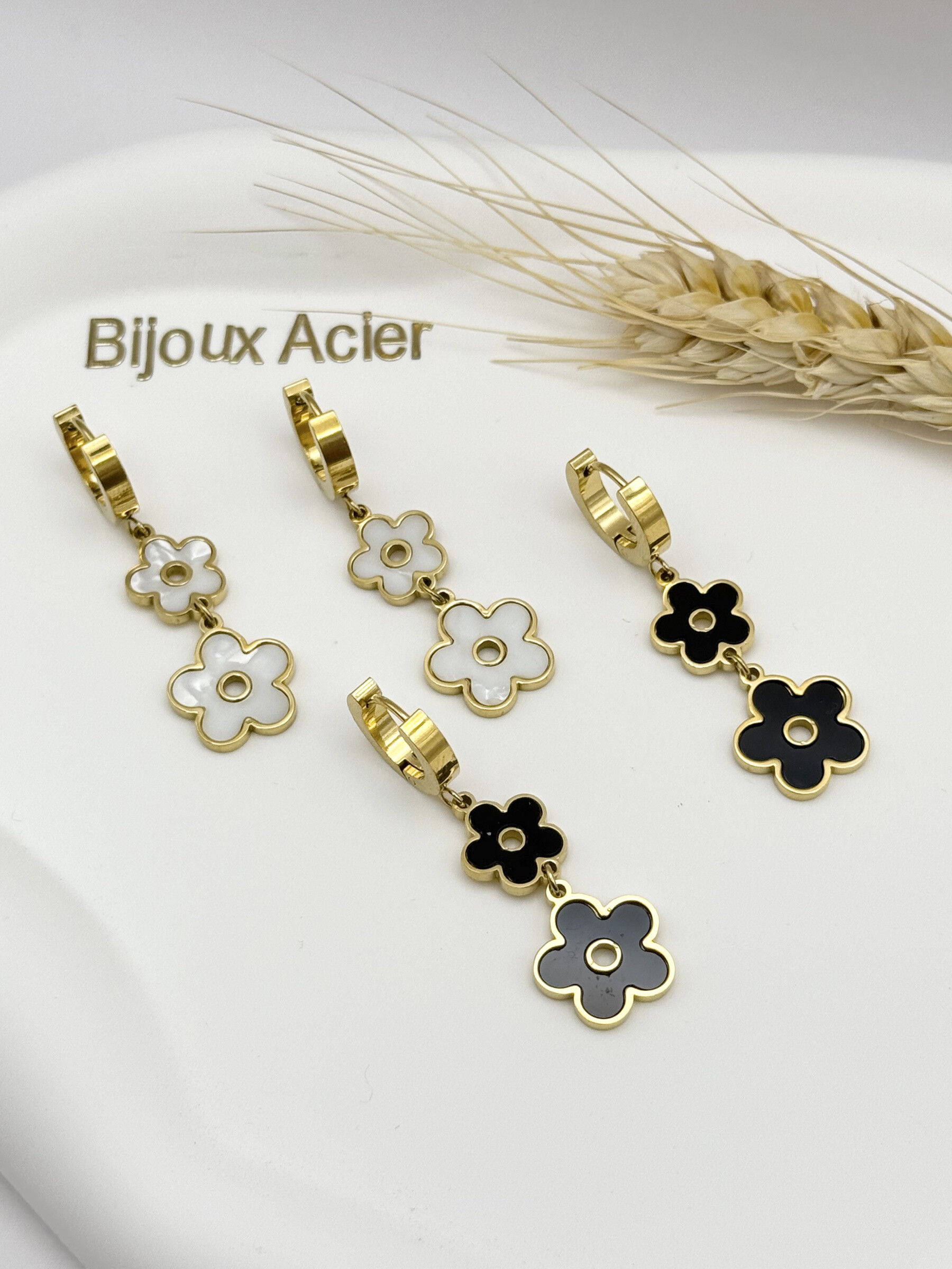 Wholesaler Ceramik - Stainless steel earrings motif female silhouette