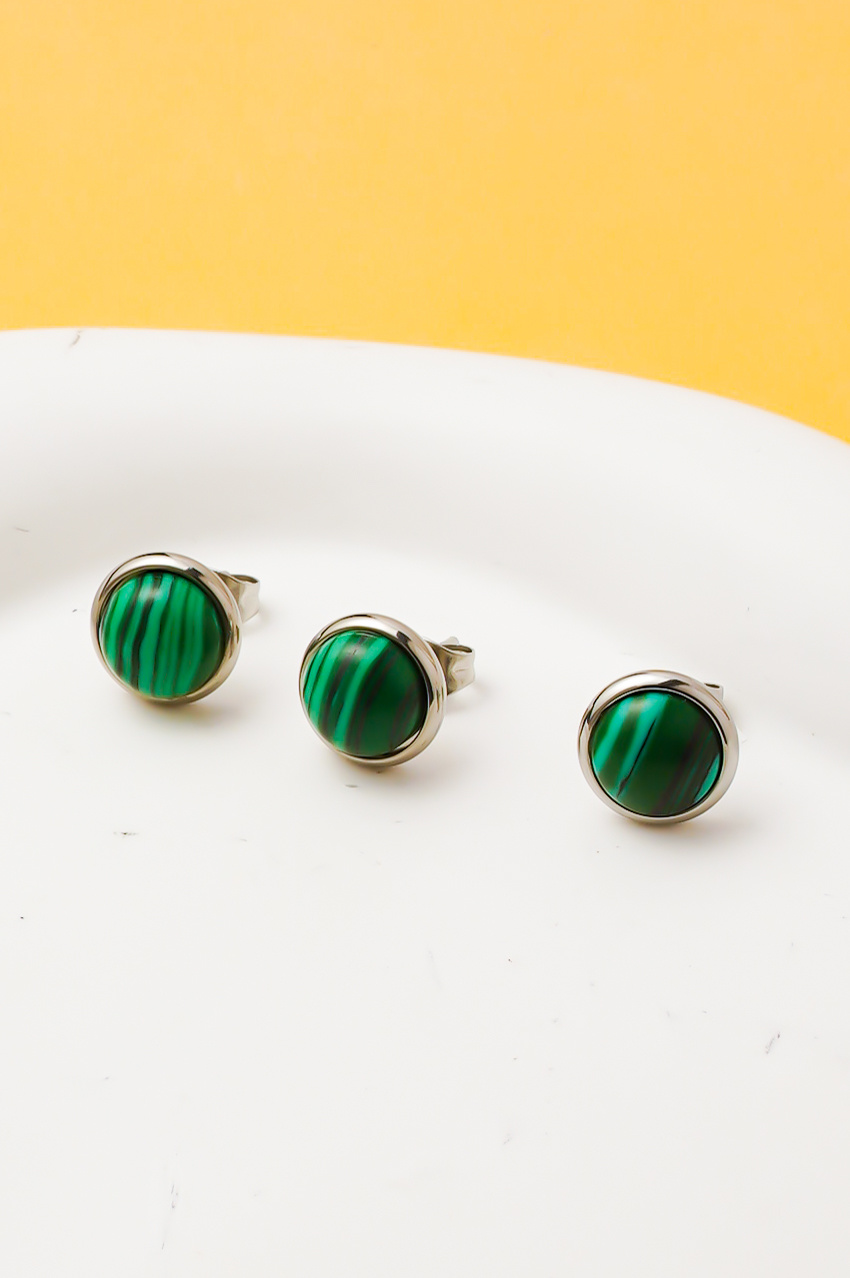 Grossiste Ceramik - LOT de 3 Pièces - Boucles d'Oreilles Femme - Pierre Verte Effet Malachite - Acier Inoxydable - Taille 8 mm