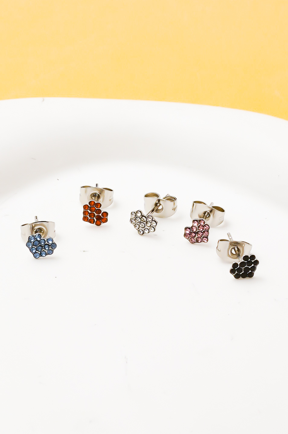Grossiste Ceramik - LOT de 5 Pièces - Boucles d'Oreilles Femme - Motif Fleur Cristal Multicolore - Acier Inoxydable - Taille Environ 3 mm