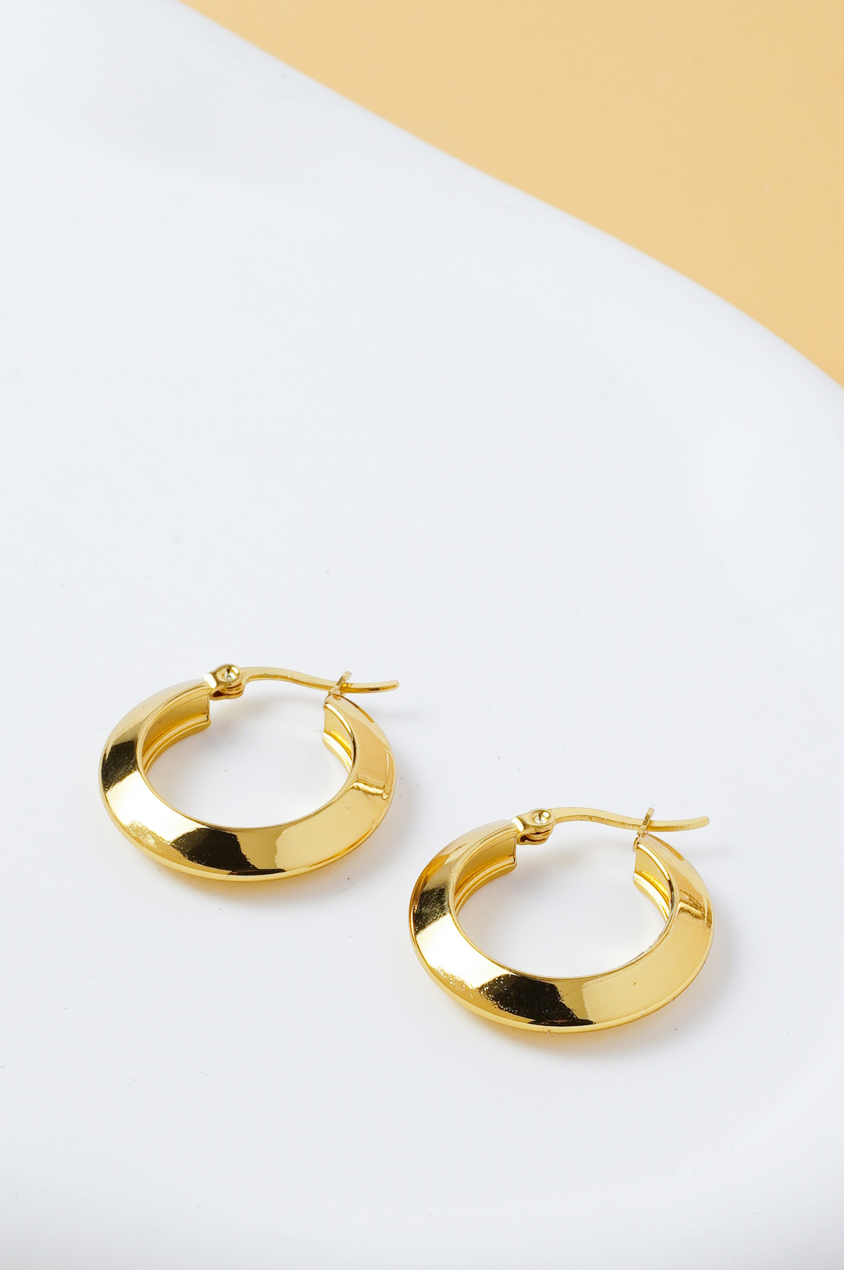 Wholesaler Ceramik - Women's Gold Stainless Steel Earrings – Elegant and Shiny Hoops