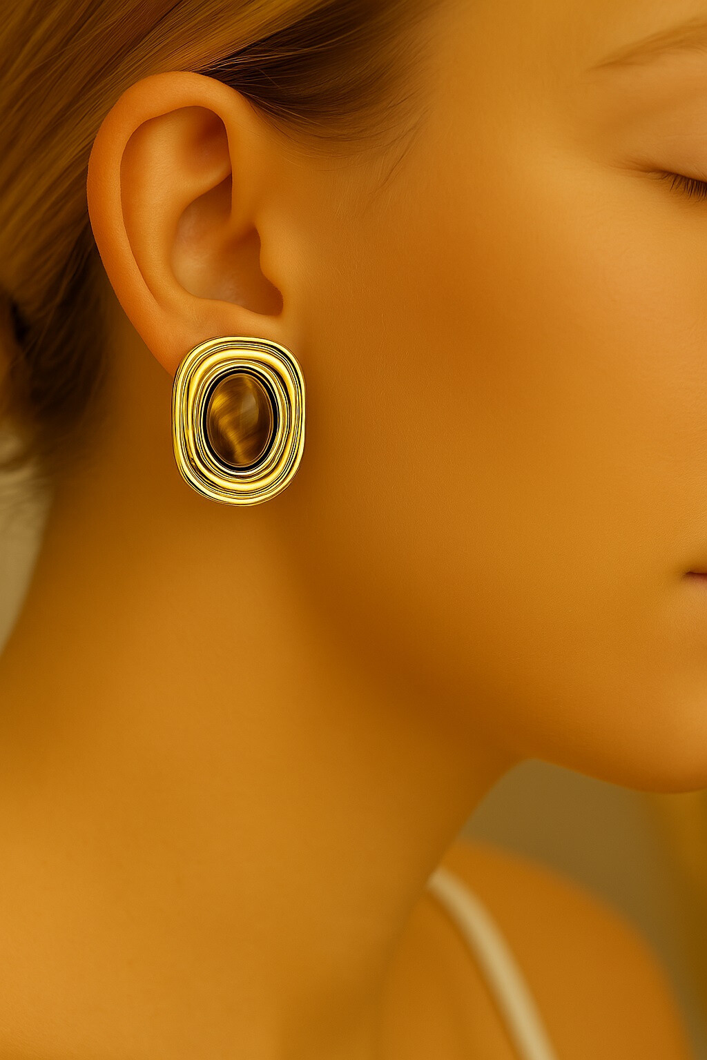 Wholesaler Ceramik - Square earrings with stainless steel tiger eye diameter 25 mm