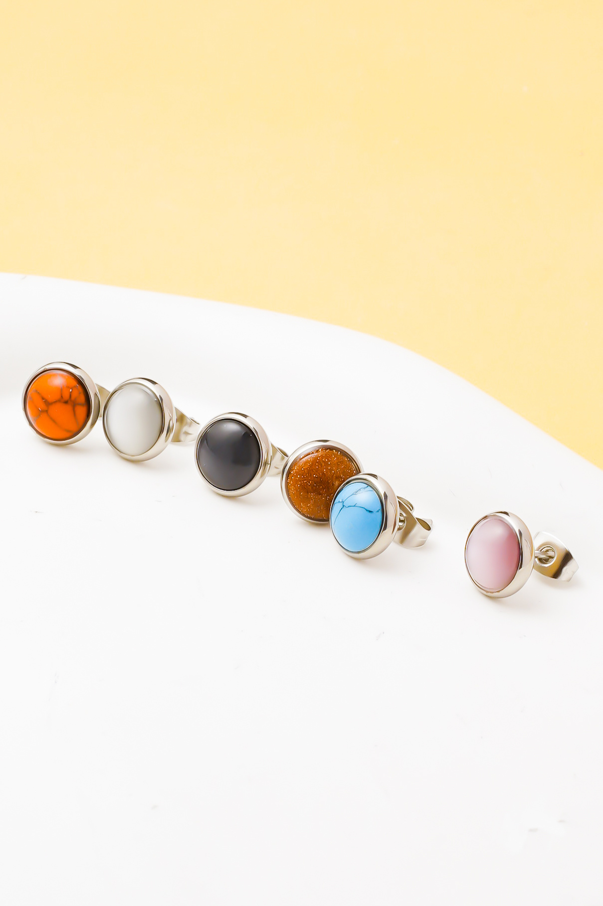 Grossiste Ceramik - LOT de 6 - Boucles d'Oreilles Femme - Pierres Naturelles Multicolores - Acier Inoxydable - Taille 8 mm