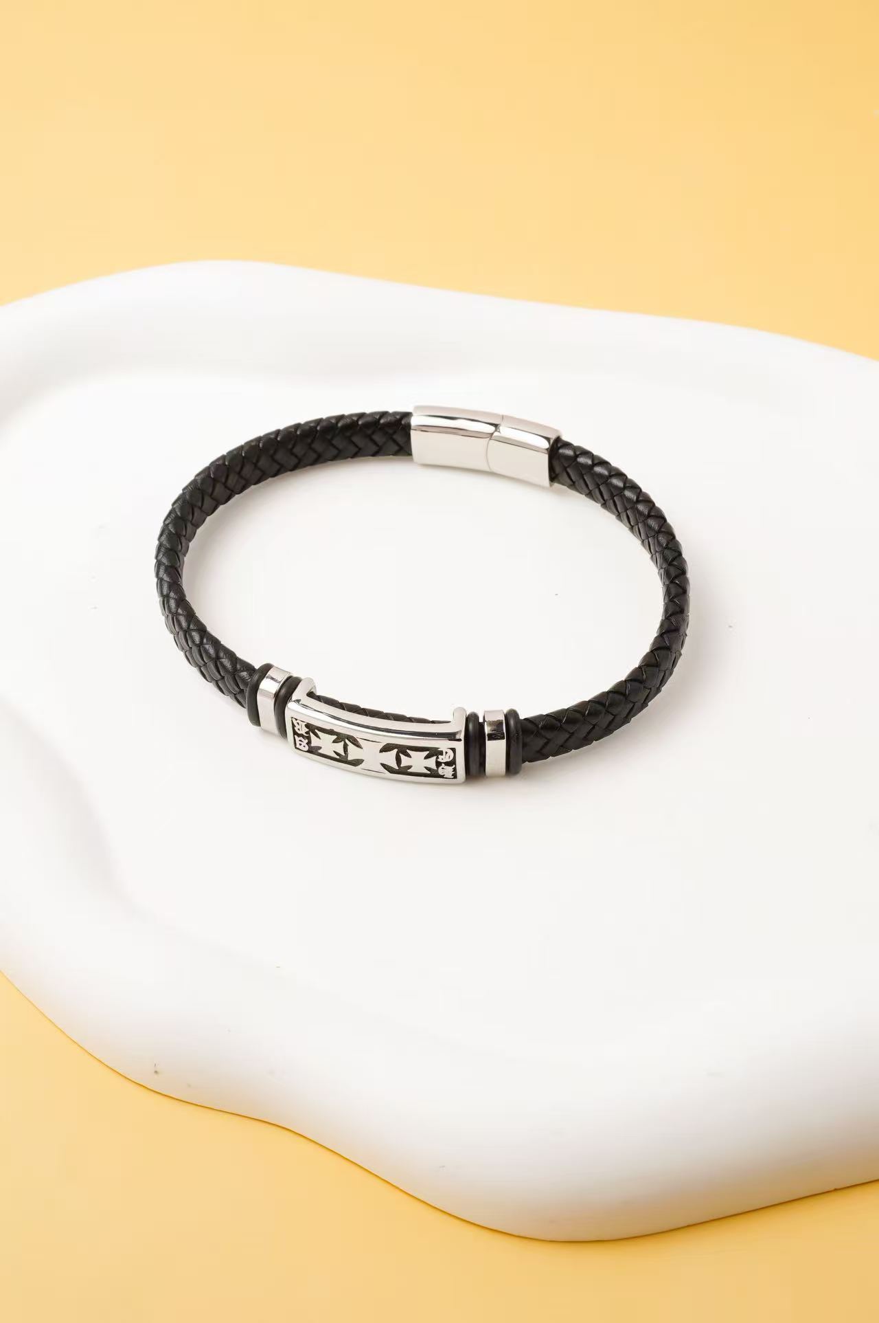 Wholesaler Ceramik - Men's Maltese Cross Bracelet – Braided Leather & Stainless Steel Wholesaler Ceramik - Men's Maltese Cross Bracelet – Braided Leather & Stainless Steel