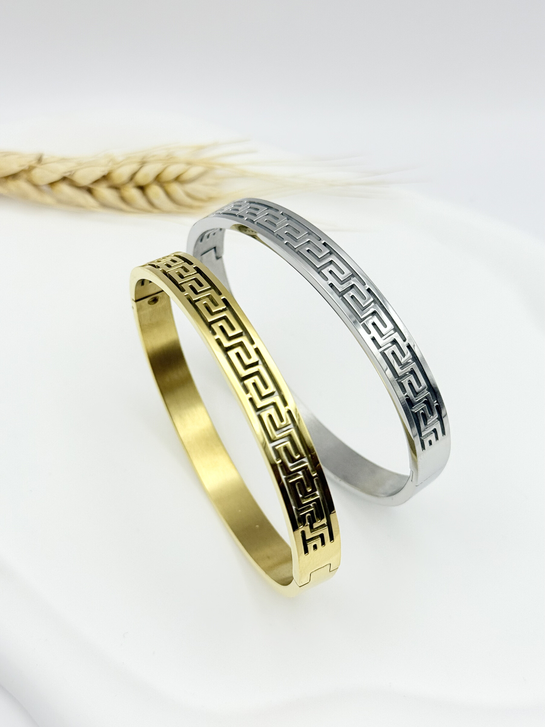 Wholesaler Ceramik - Hinged Stainless Steel Bangle Bracelet - Engraved Greek Pattern