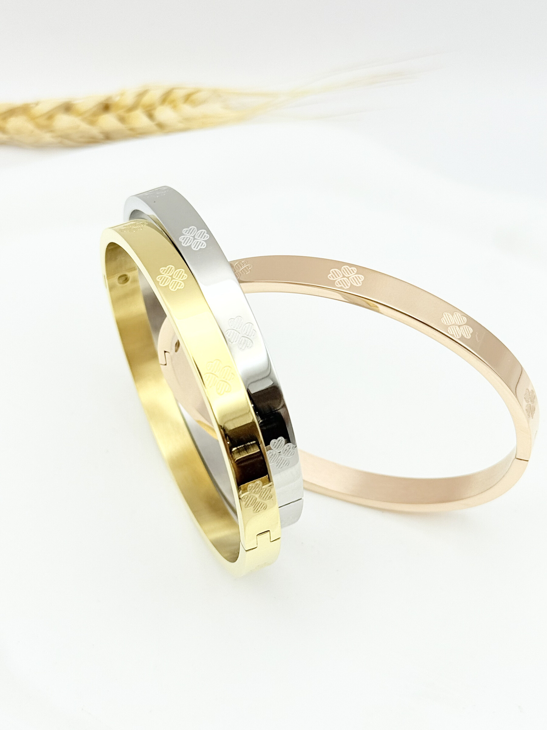 Wholesaler Ceramik - Set of 3 clover bangle bracelets in stainless steel Sold together