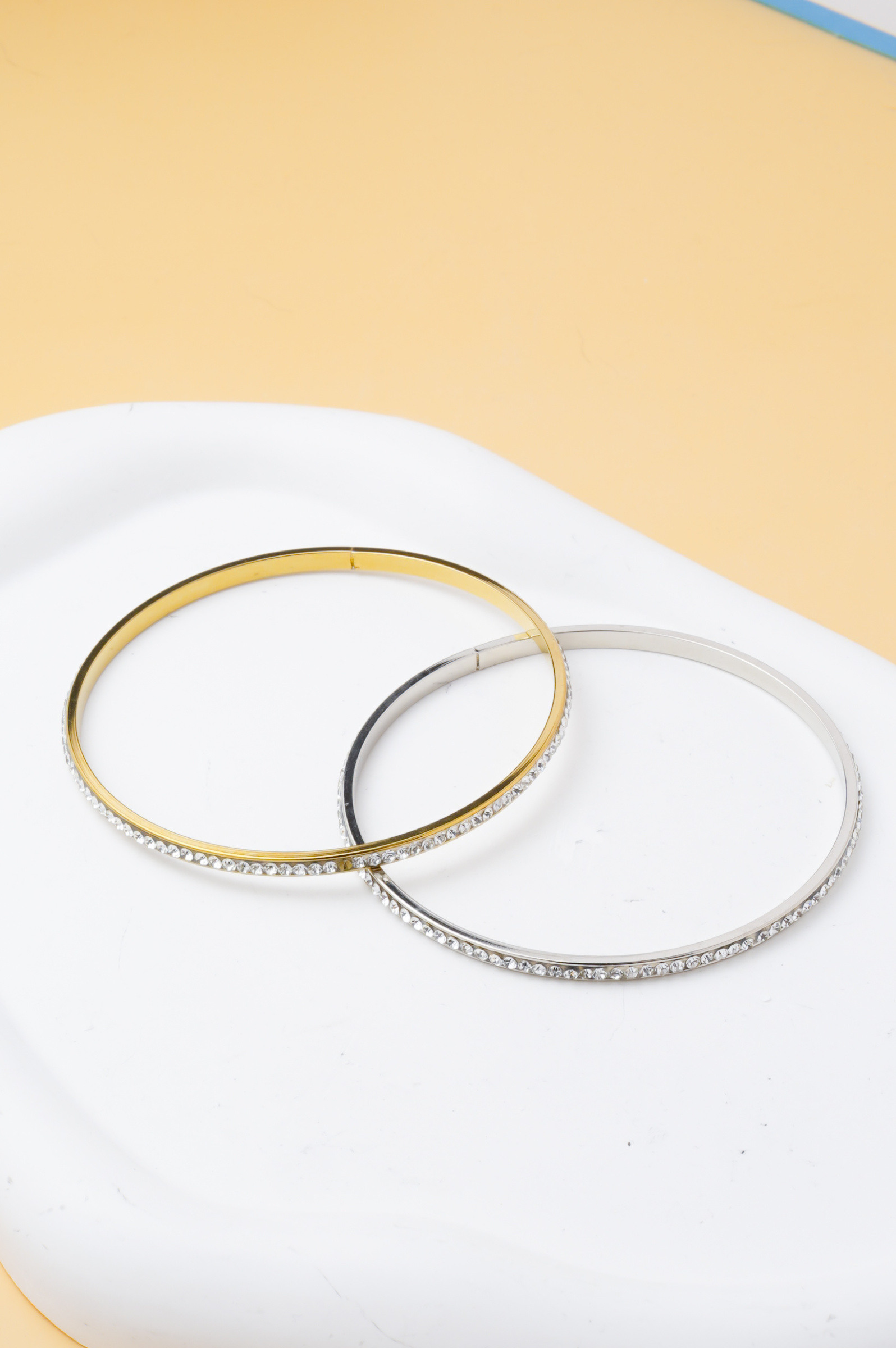 Grossiste Ceramik - Bracelet Jonc Femme Strass – Acier Inoxydable | 70 mm | 3 mm | Couleur au Choix