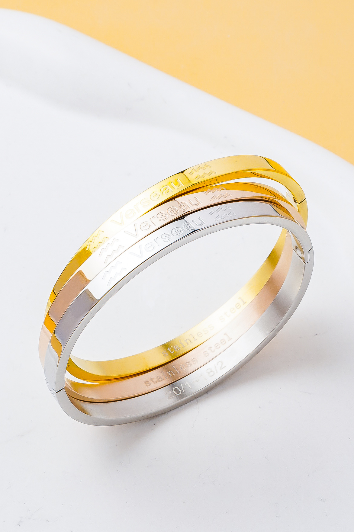 Grossiste Ceramik - Bracelet Femme Astrologie Verseau – Acier Inoxydable – Taille 5x6 cm – Forme Ovale – Couleur au Choix