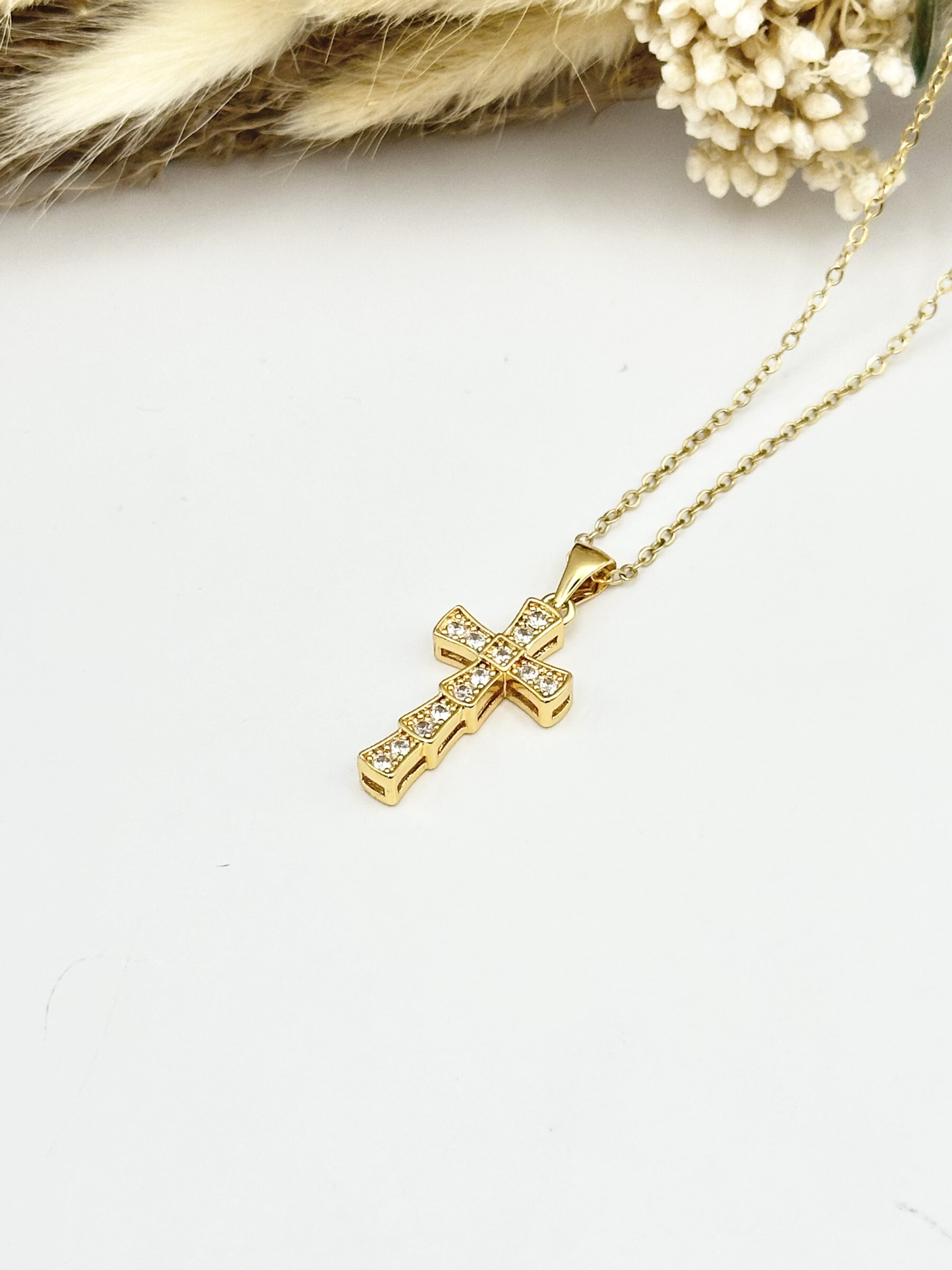 Wholesaler Ceramik - Stainless steel necklace with zirconium rhinestone cross pendant