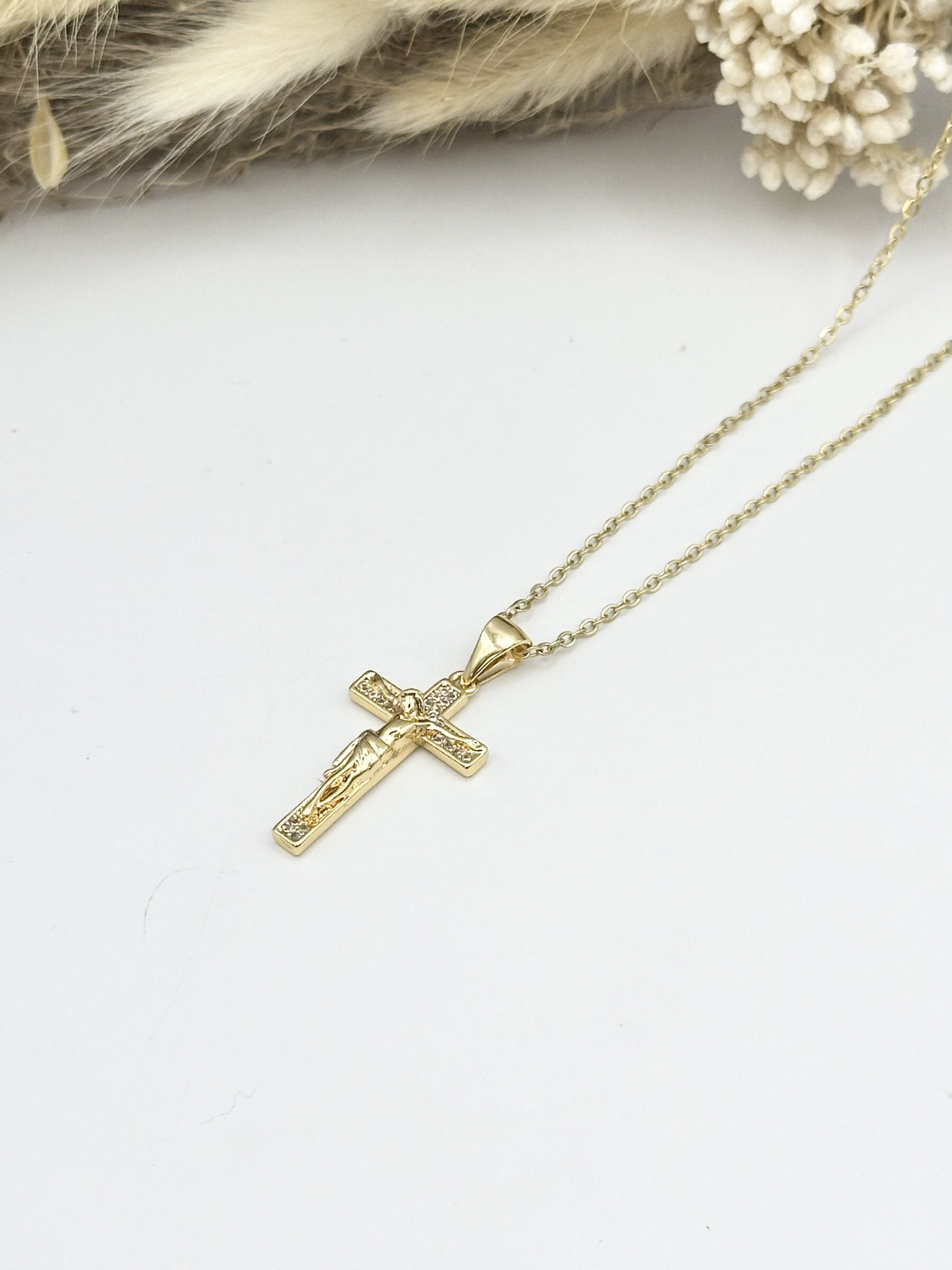 Wholesaler Ceramik - Stainless steel necklace with zirconium rhinestone cross pendant