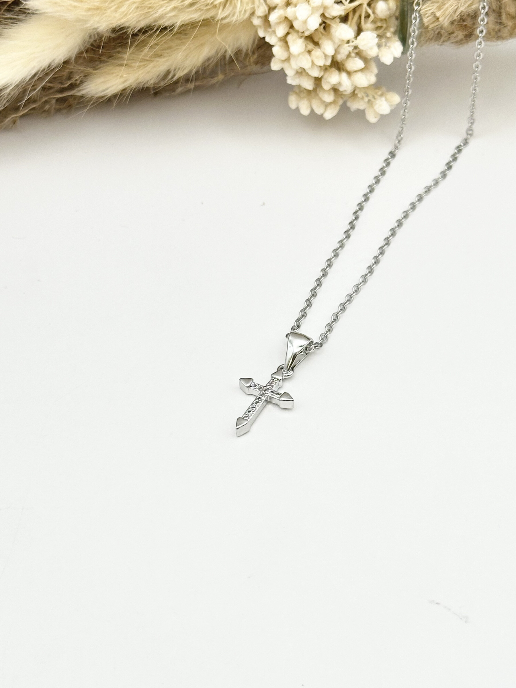 Wholesaler Ceramik - Stainless steel necklace with zirconium rhinestone cross pendant