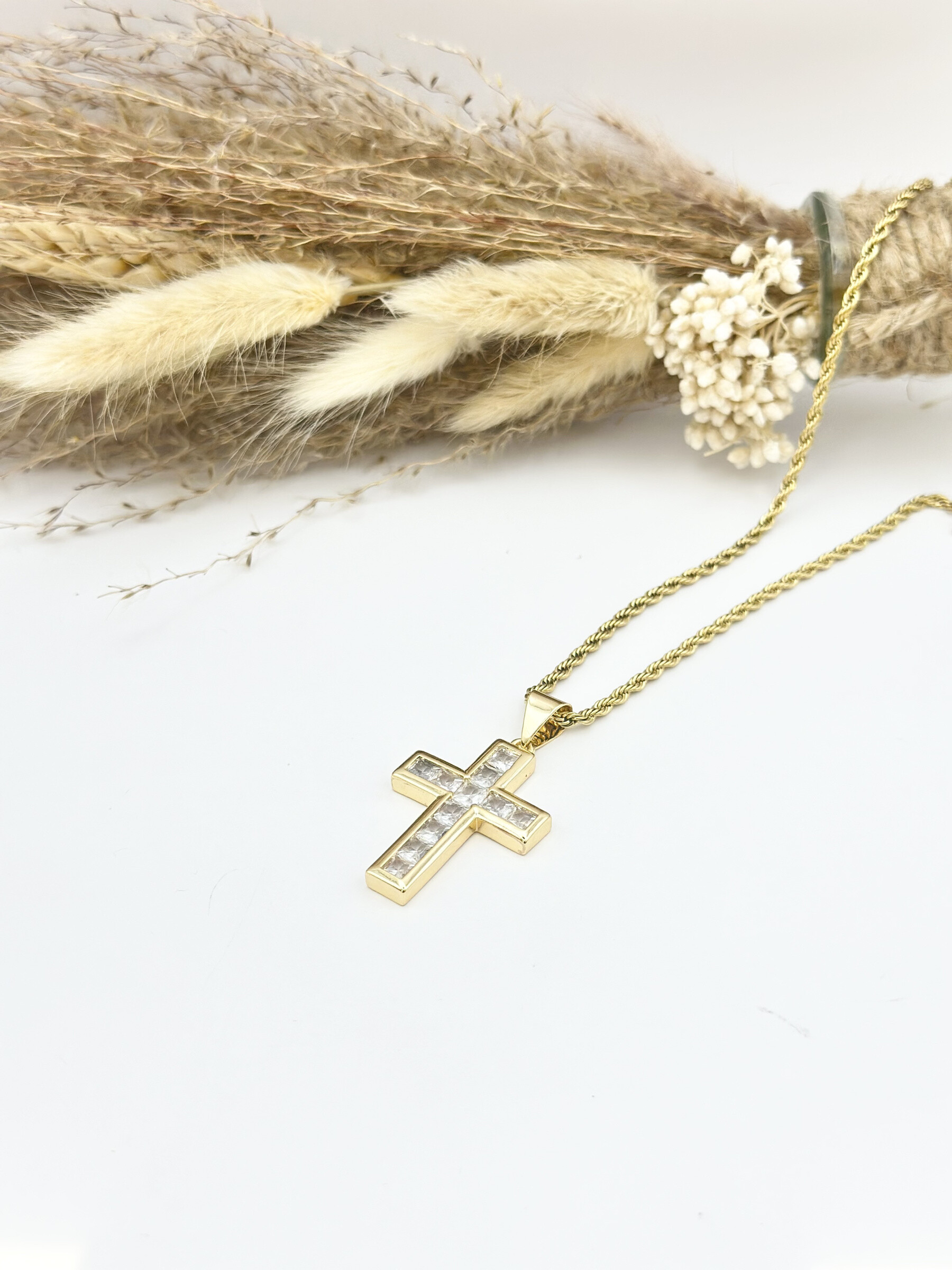 Wholesaler Ceramik - Stainless steel necklace with zirconium rhinestone cross pendant