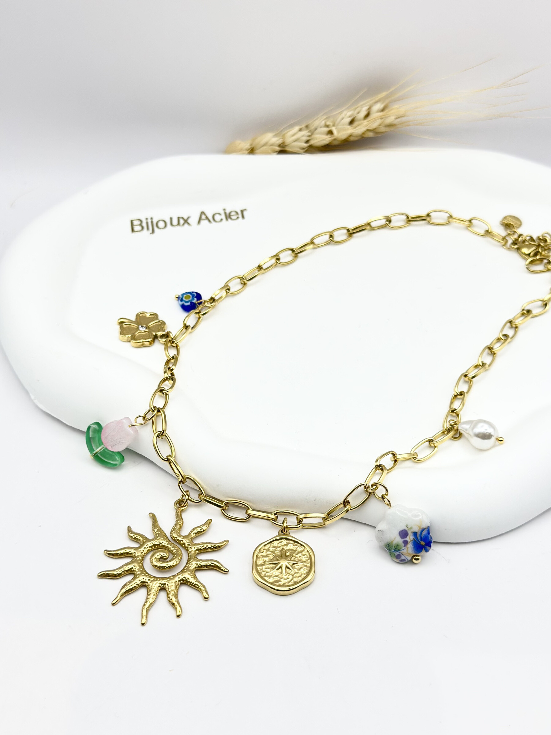 Grossiste Ceramik - Collier “Éclat Bohème” – Acier Inoxydable & Charms Soleil, Perles & Médailles