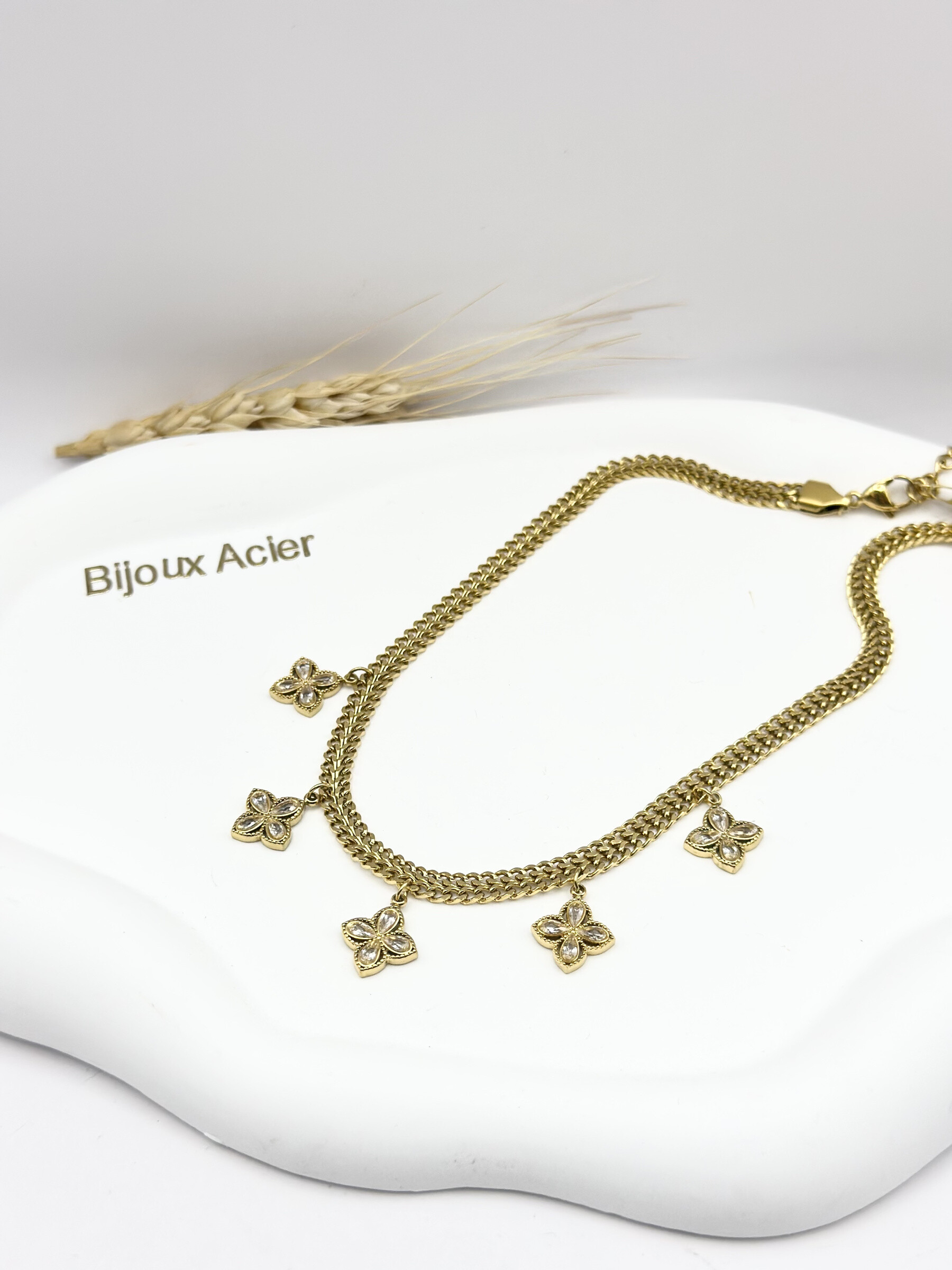 Grossiste Ceramik - Collier “Fleur Éternelle” – Acier Inoxydable Doré & Pendentifs Floraux