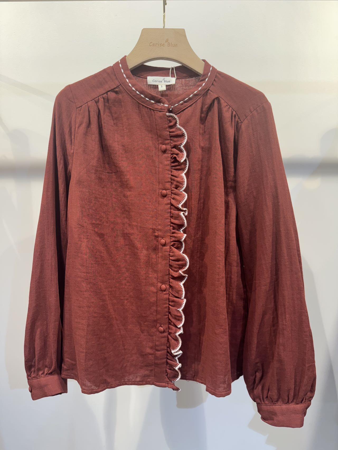Mayorista Cerise Blue - Blusa con Volantes y Bordado