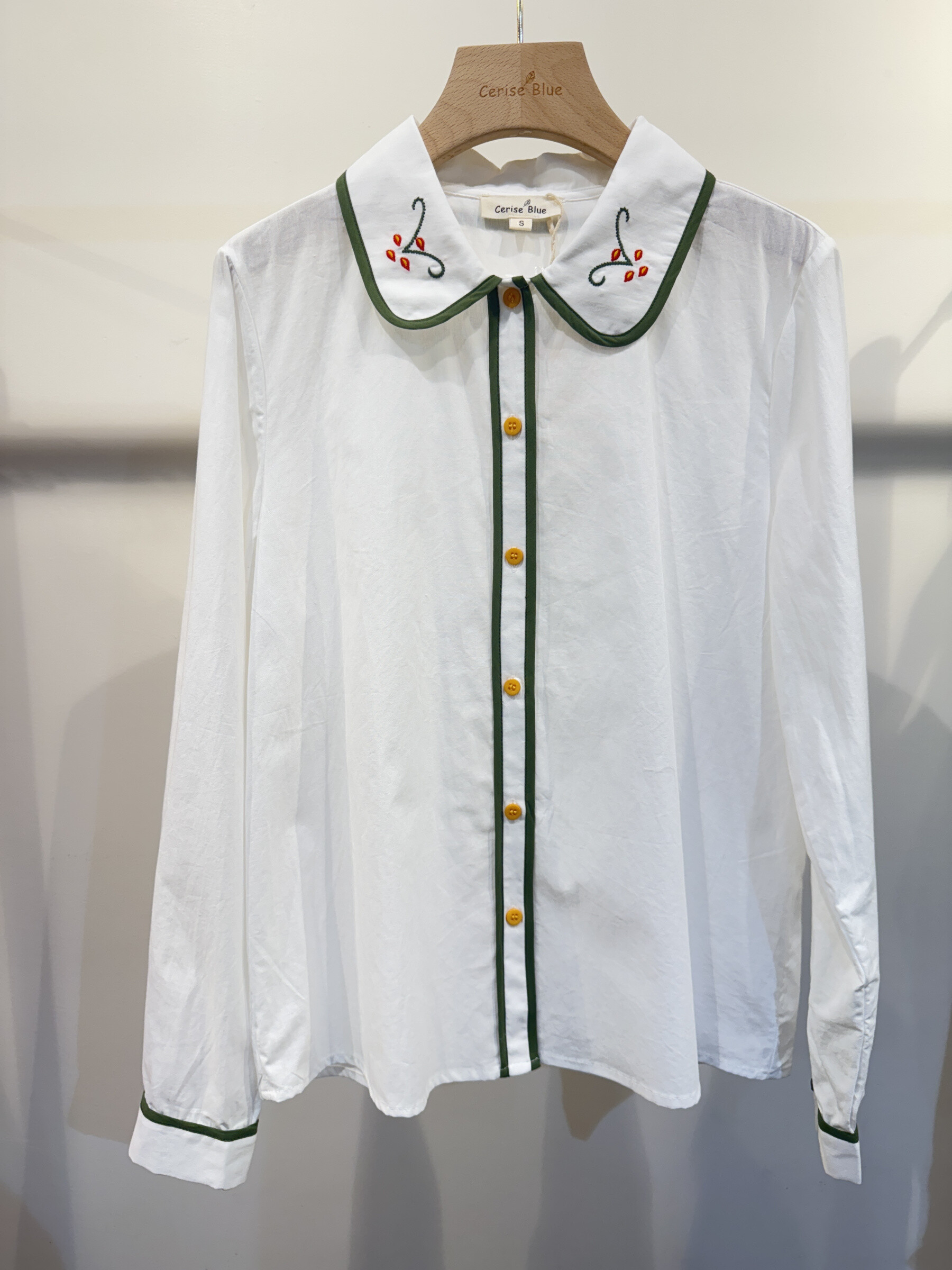 Wholesaler Cerise Blue - Collar embroidered shirt